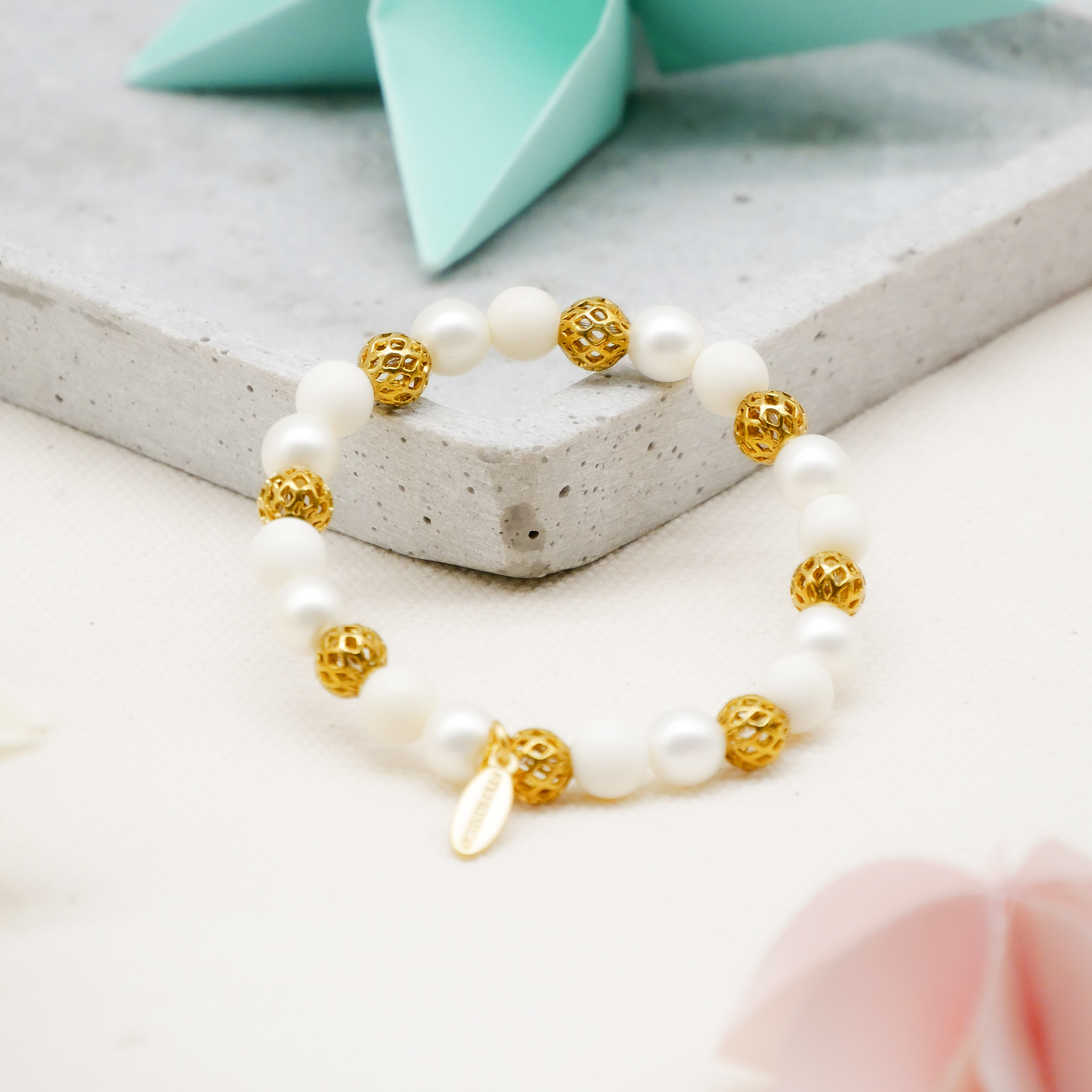  Color Explosion, Armband auf Gummi Ø 8 mm, Glas- und Polaris Perlen, Venus weiß-gold