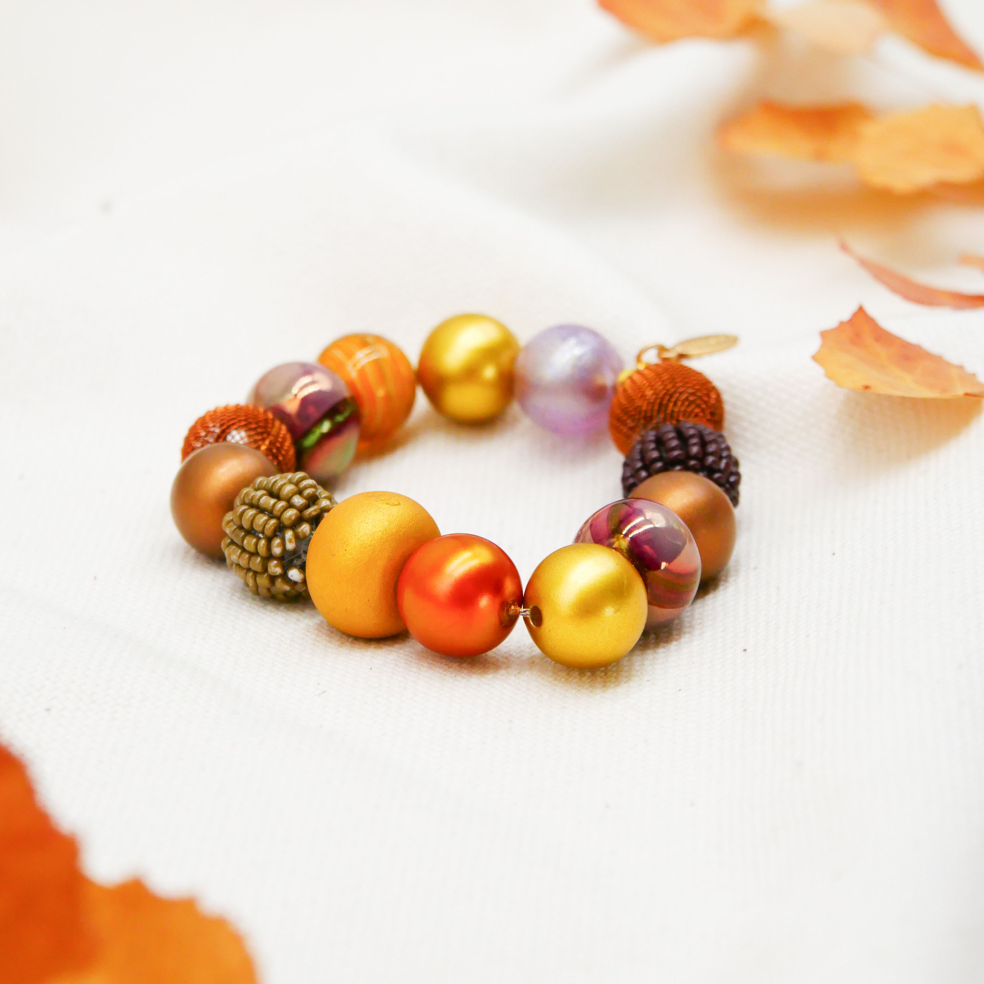Armband auf Gummi zu "Bollywood", Waldgold Armband auf Gummi zu "Bollywood", Waldgold