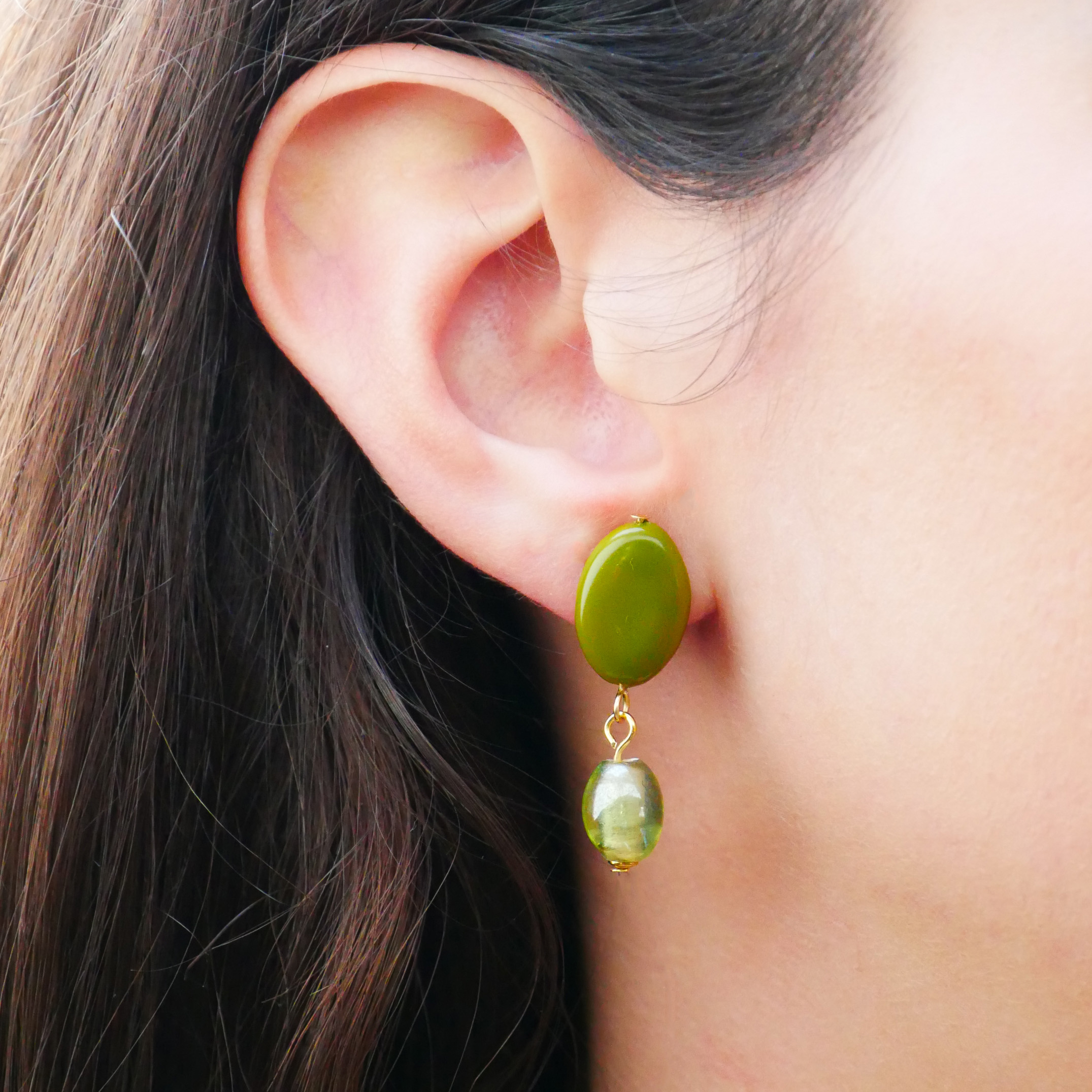 "Summer-Feeling"  Ohrring aus verschiedenen Formen, Glas- und Resin Perlen, grün