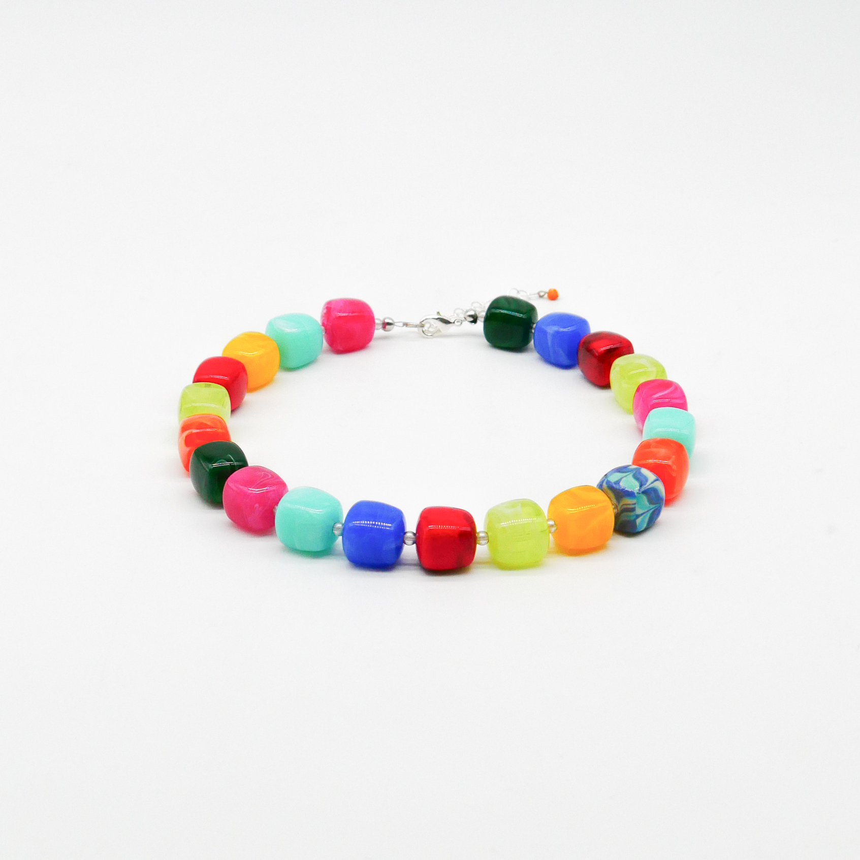 "Summer Feeling", kurze Kette "Cube" Resinperlen ca. 16 x 16 mm multicolor