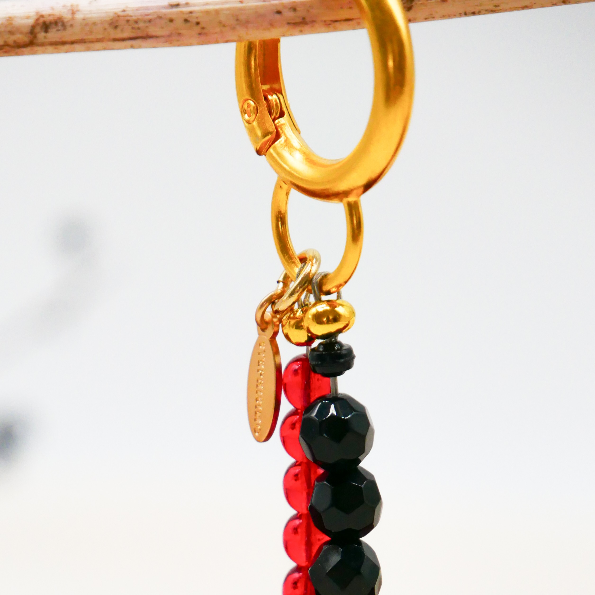 "Lucky Pendant" Anhänger, 2 Stränge Glas rot und schwarz, Designperle "Lucky Pendant" Anhänger, 2 Stränge Glas rot und schwarz, Designperle