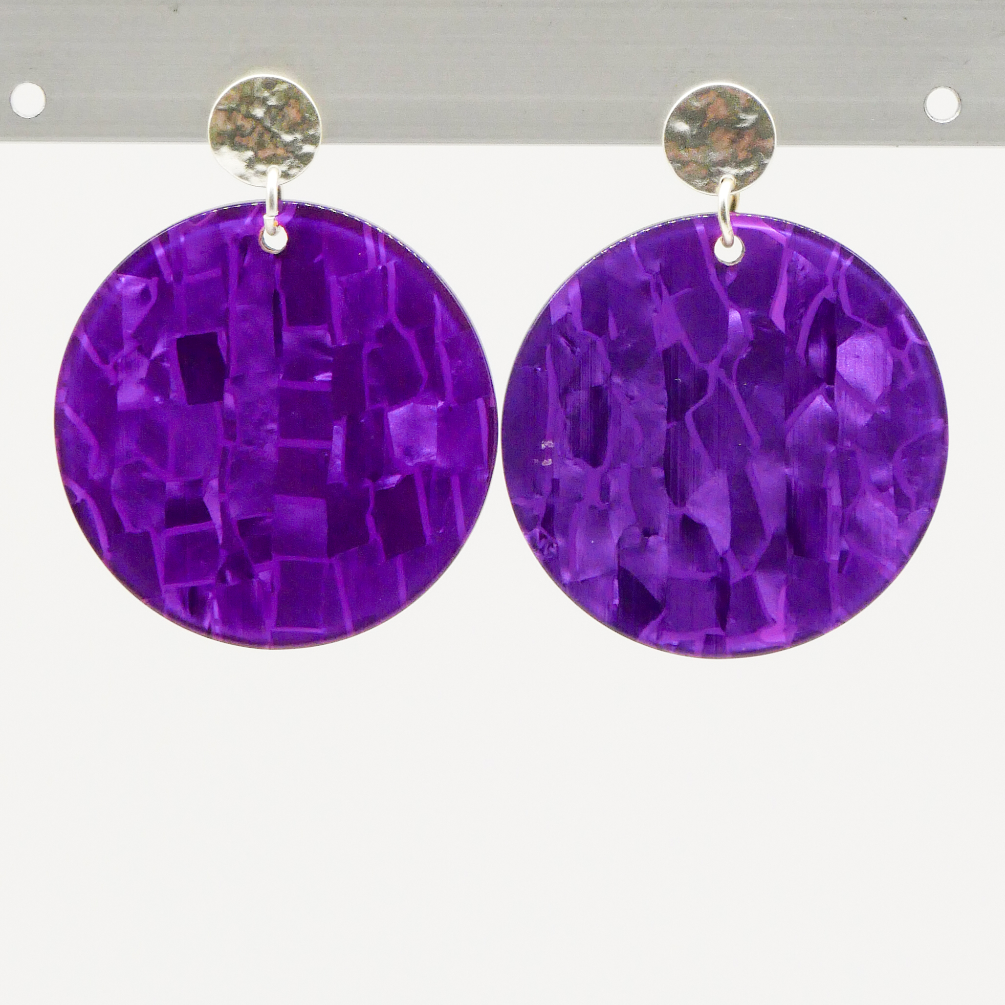 "Color Explosion", Ohrstecker Scheibe Ø 40 mm, Oberteil Ø 10 mm vergoldet, purple "Color Explosion", Ohrstecker Scheibe Ø 40 mm, Oberteil Ø 10 mm vergoldet, purple