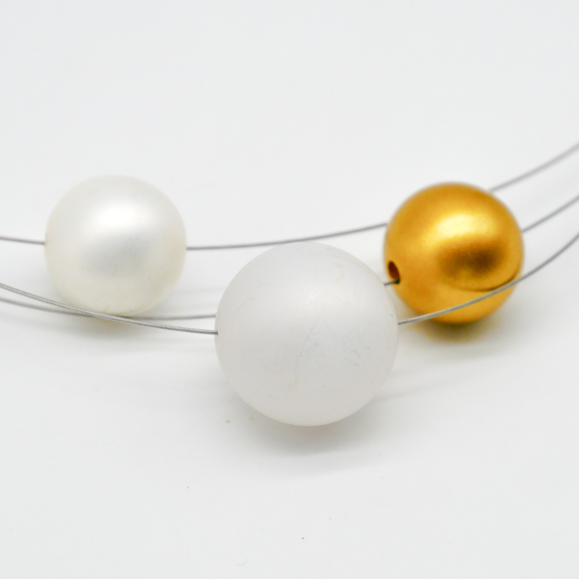  Color Explosion, kurze 3-Strang Kette "Planet" - Venus weiß-gold