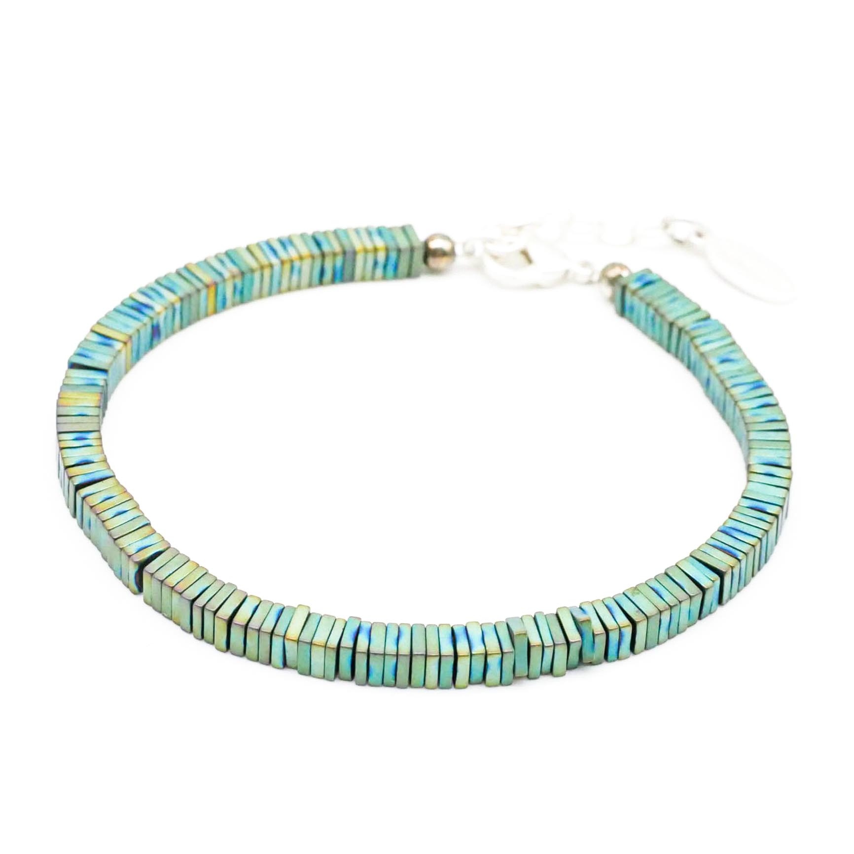 Armband "Metallic" aus eckigen Scheiben, grün matt