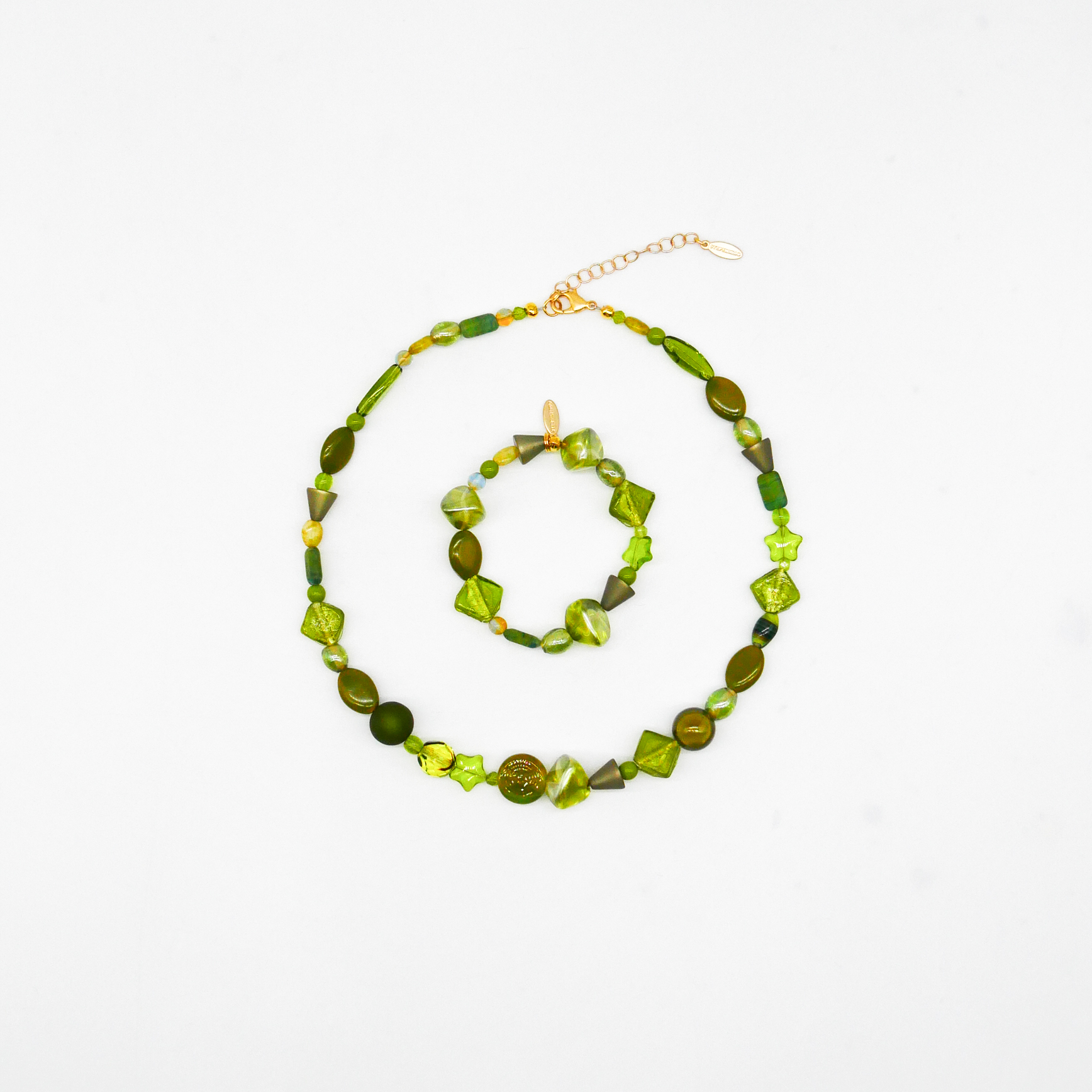 "Summer Feeling",  Kette aus verschiedenen Formen, Glas- und Resin Perlen, grün