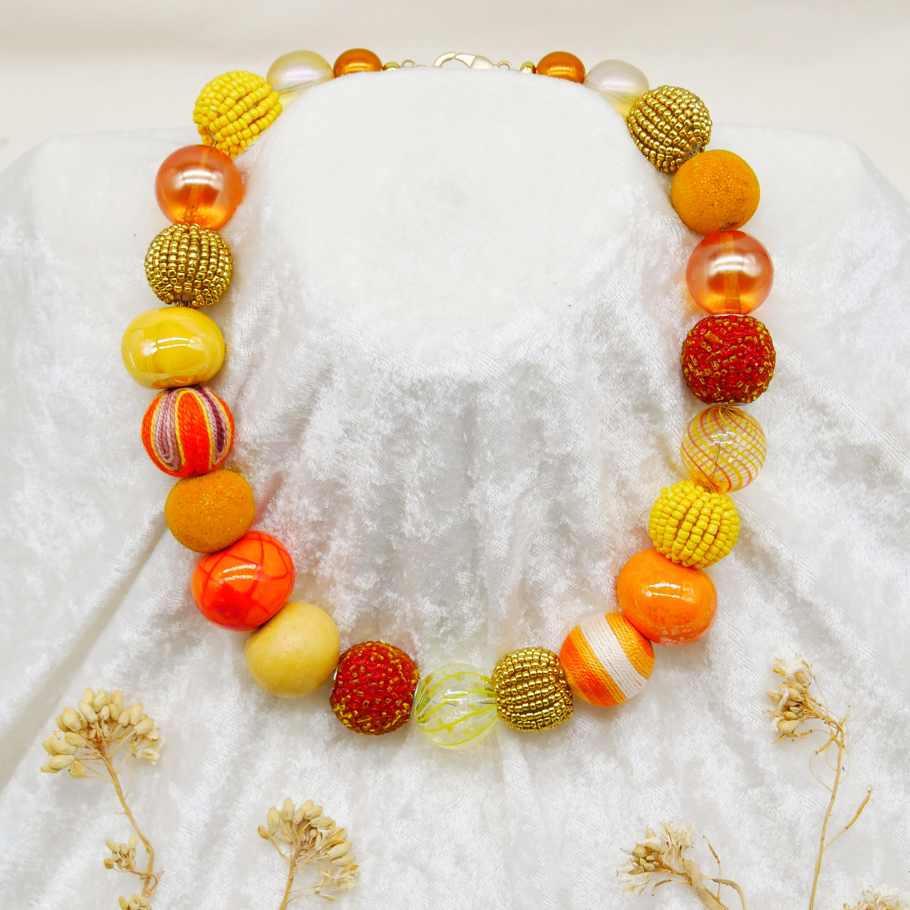 "Bollywood" Kette Ø ca. 20 mm, gelb-orange