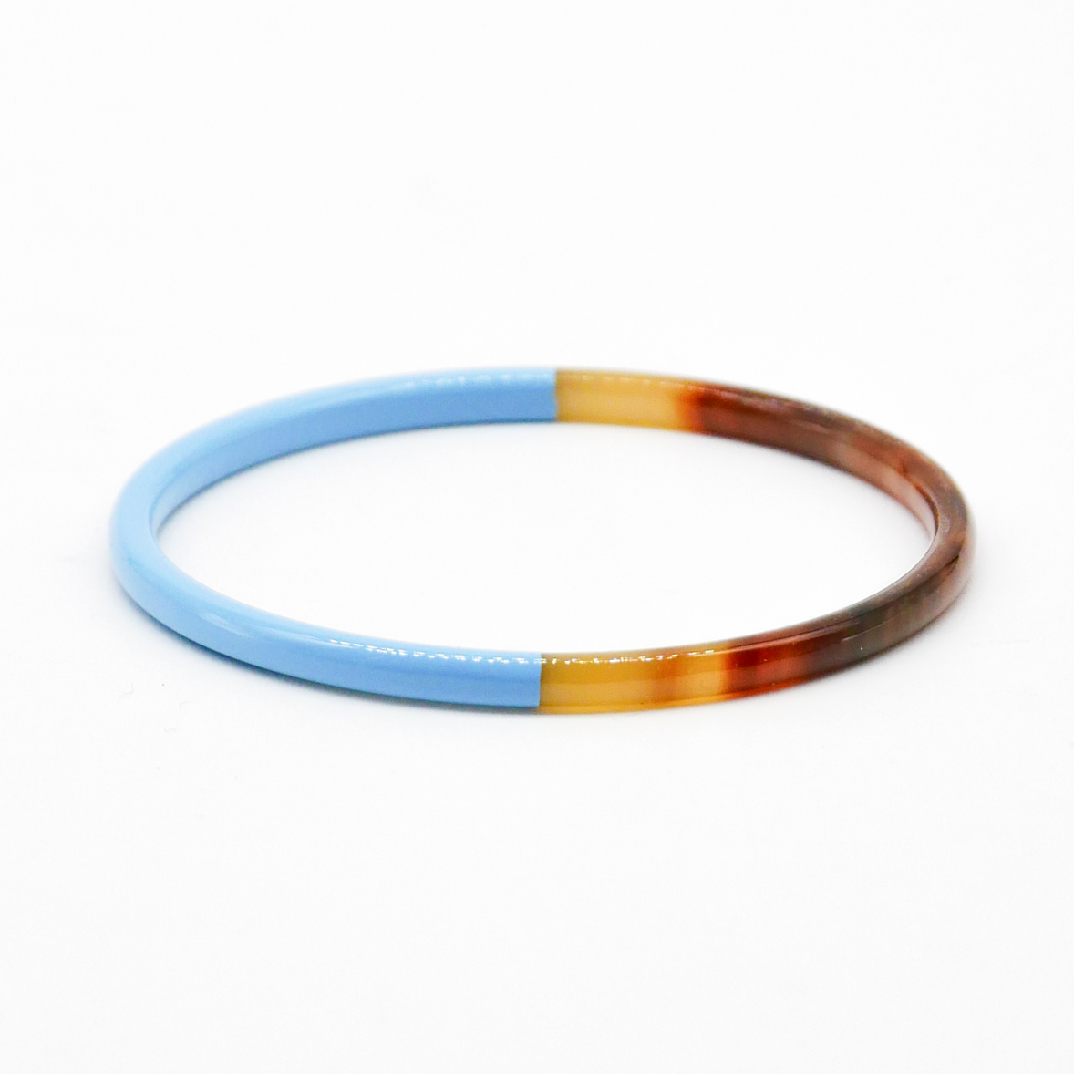  "Craft Art" zarter Armreif, braunes Horn, Lack hellblau