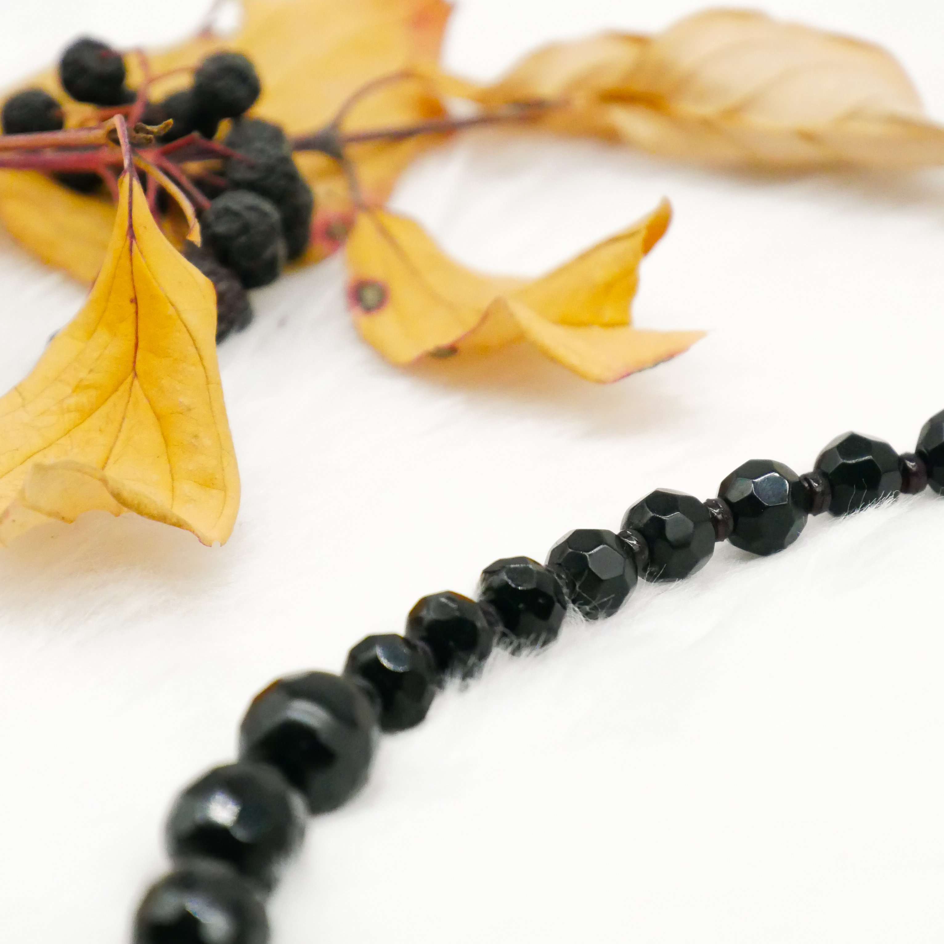  "Jet Schmuck" Kette ca. 55 cm schwarze facettierte Glasperlen Ø 12 mm mit Verlauf