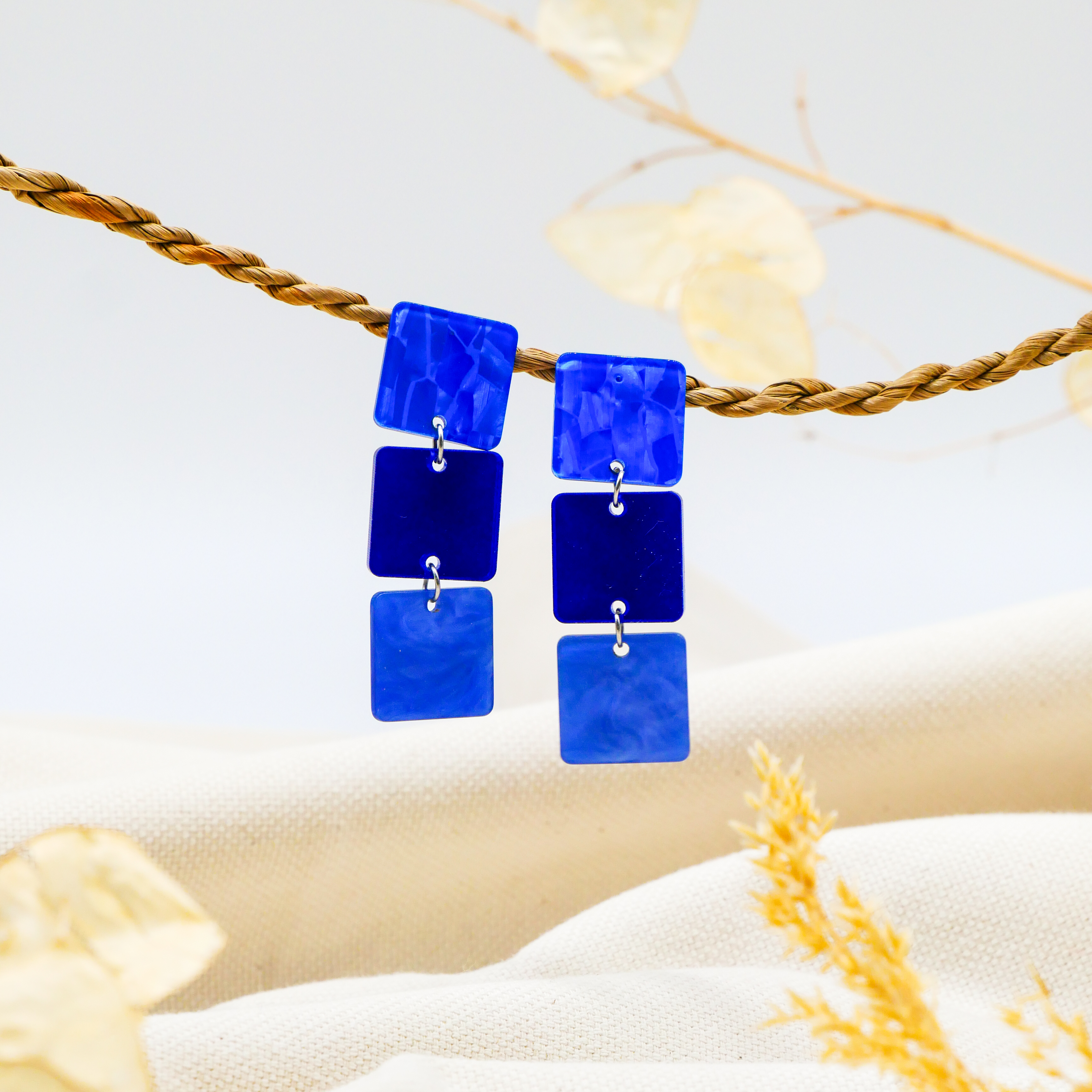 "Color Explosion", Ohrstecker 3er Ampel flache Quadrate 20 mm blue