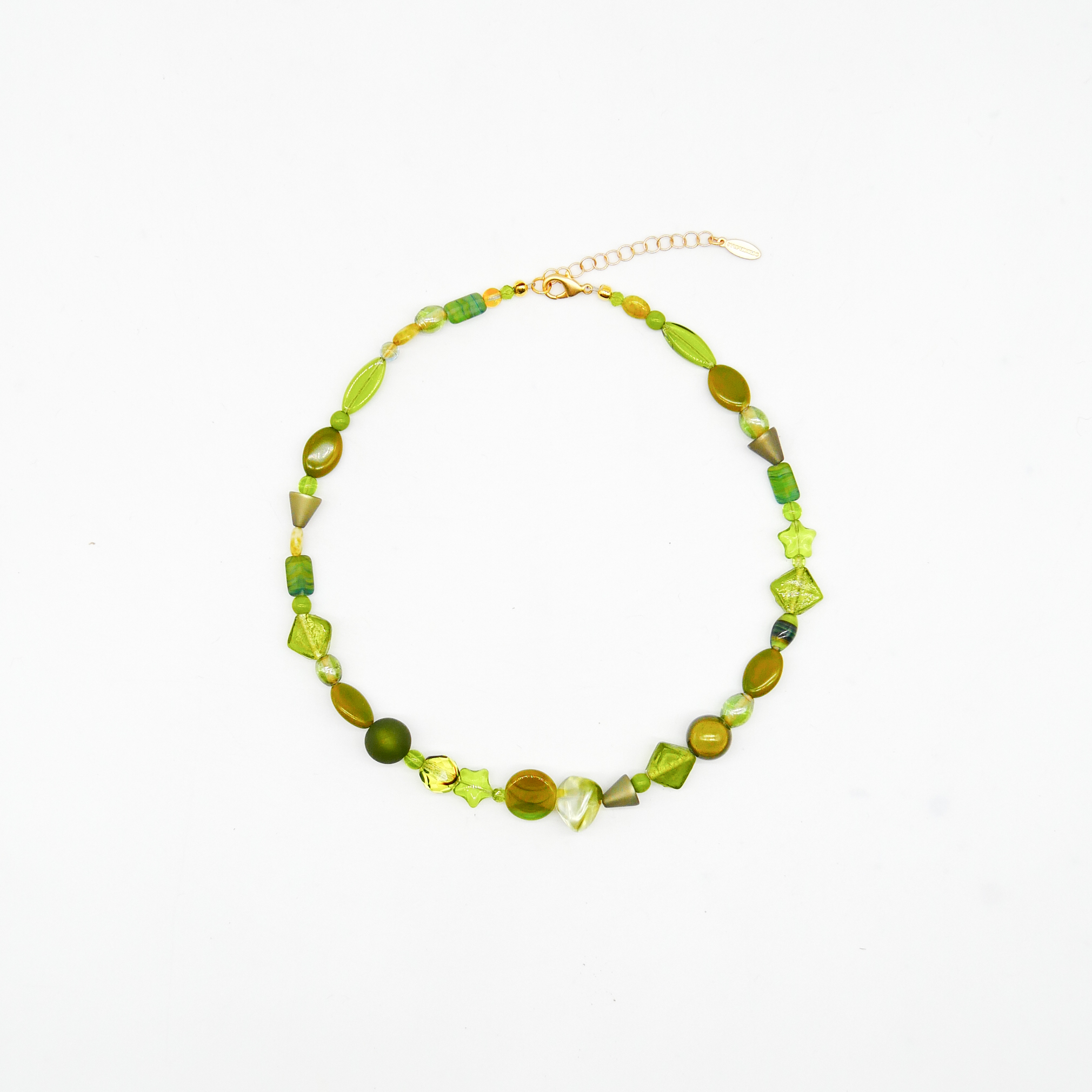 "Summer Feeling",  Kette aus verschiedenen Formen, Glas- und Resin Perlen, grün