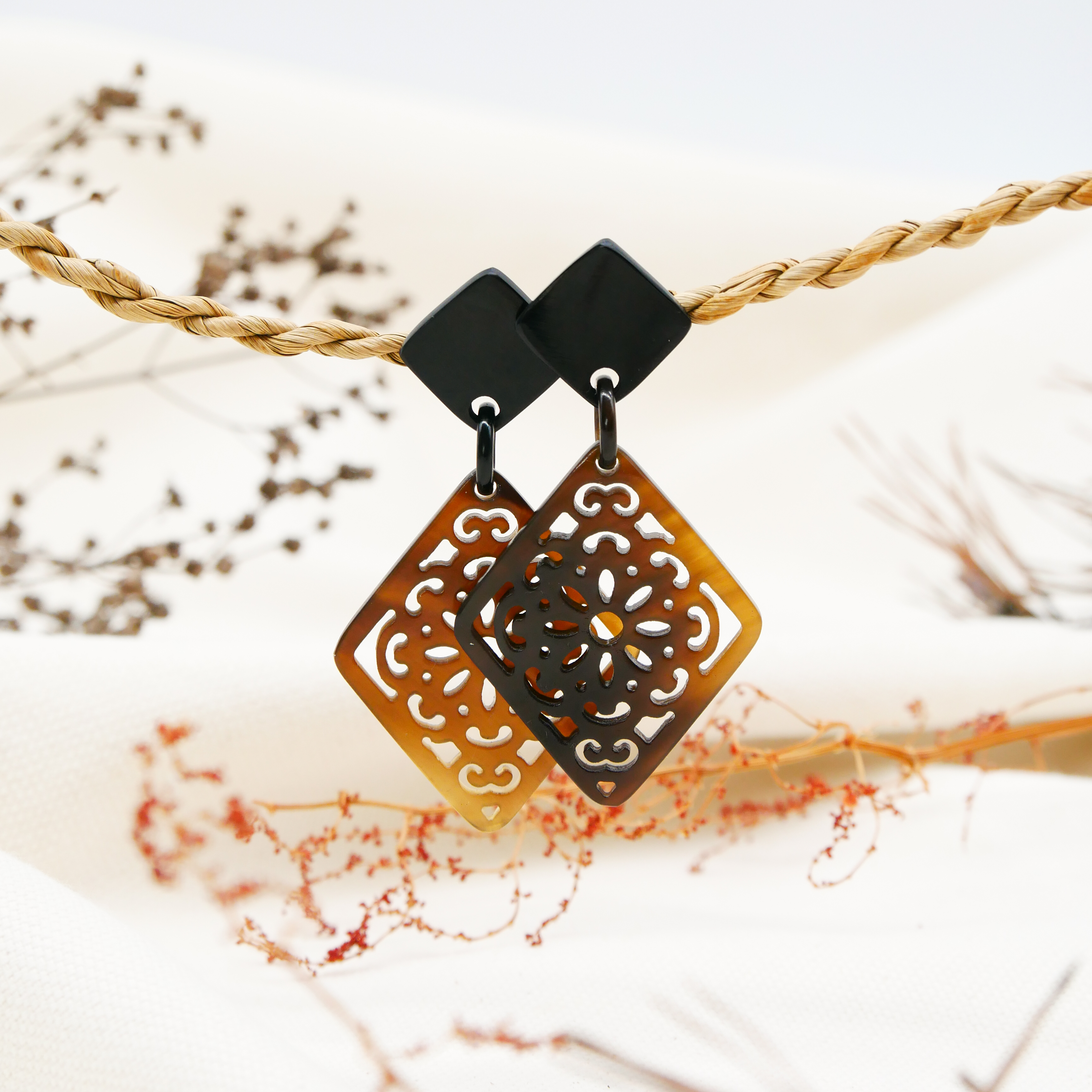 "Craft Art", Ohrring "Rectangle" braunes Horn "Craft Art", Ohrring "Rectangle" braunes Horn
