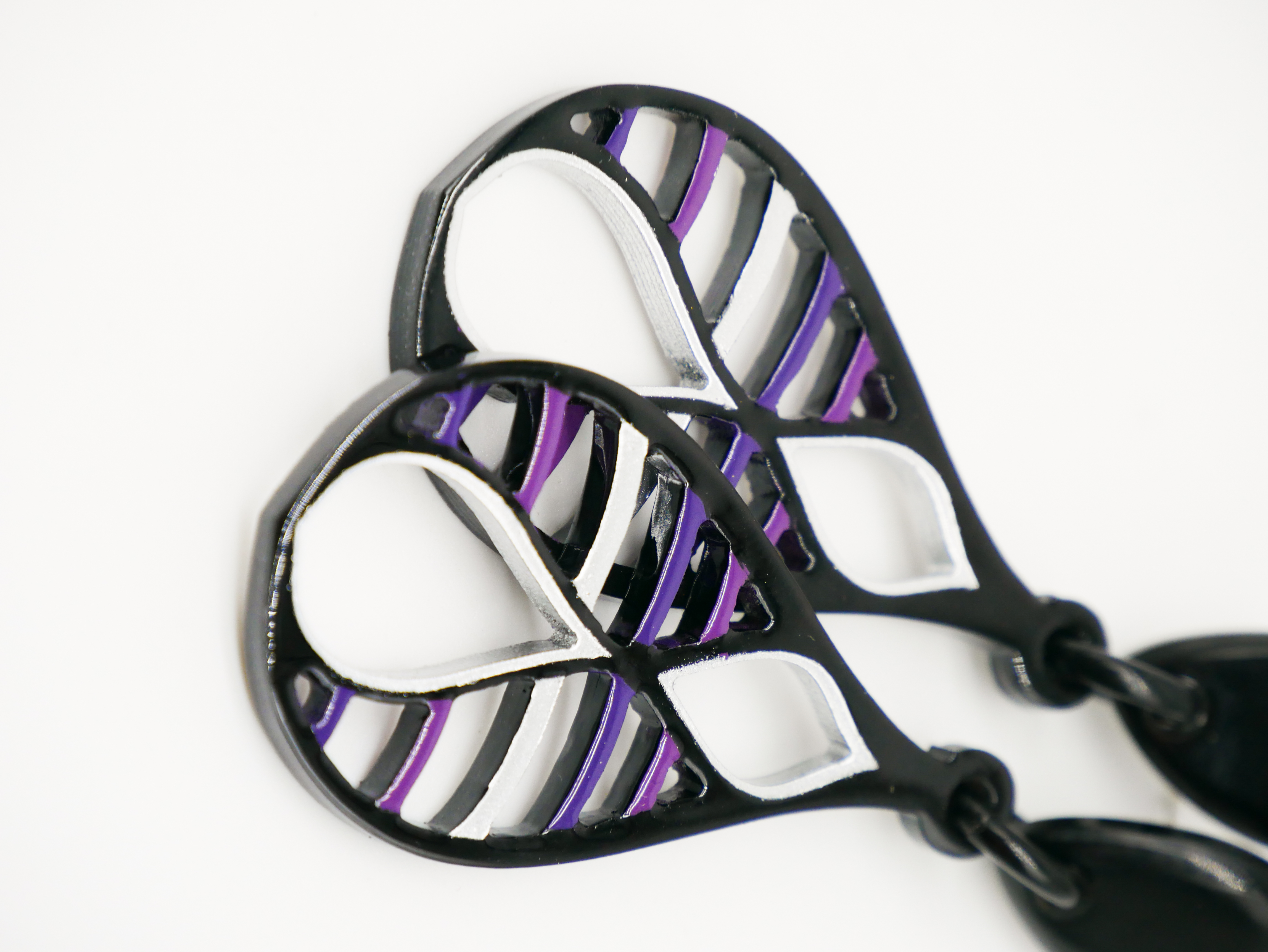 "Craft Art", Ohrring "Teardrop", schwarz Horn, Lack silber-flieder "Craft Art", Ohrring "Teardrop", schwarz Horn, Lack silber-flieder