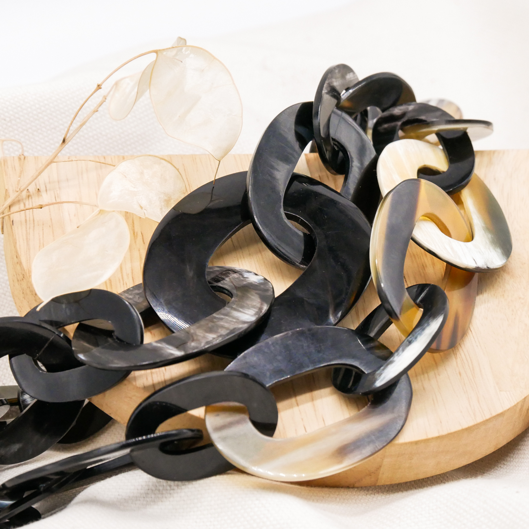 "Craft Art", Hornkette, kurze doppelte Kette, große Ovale, marble Horn