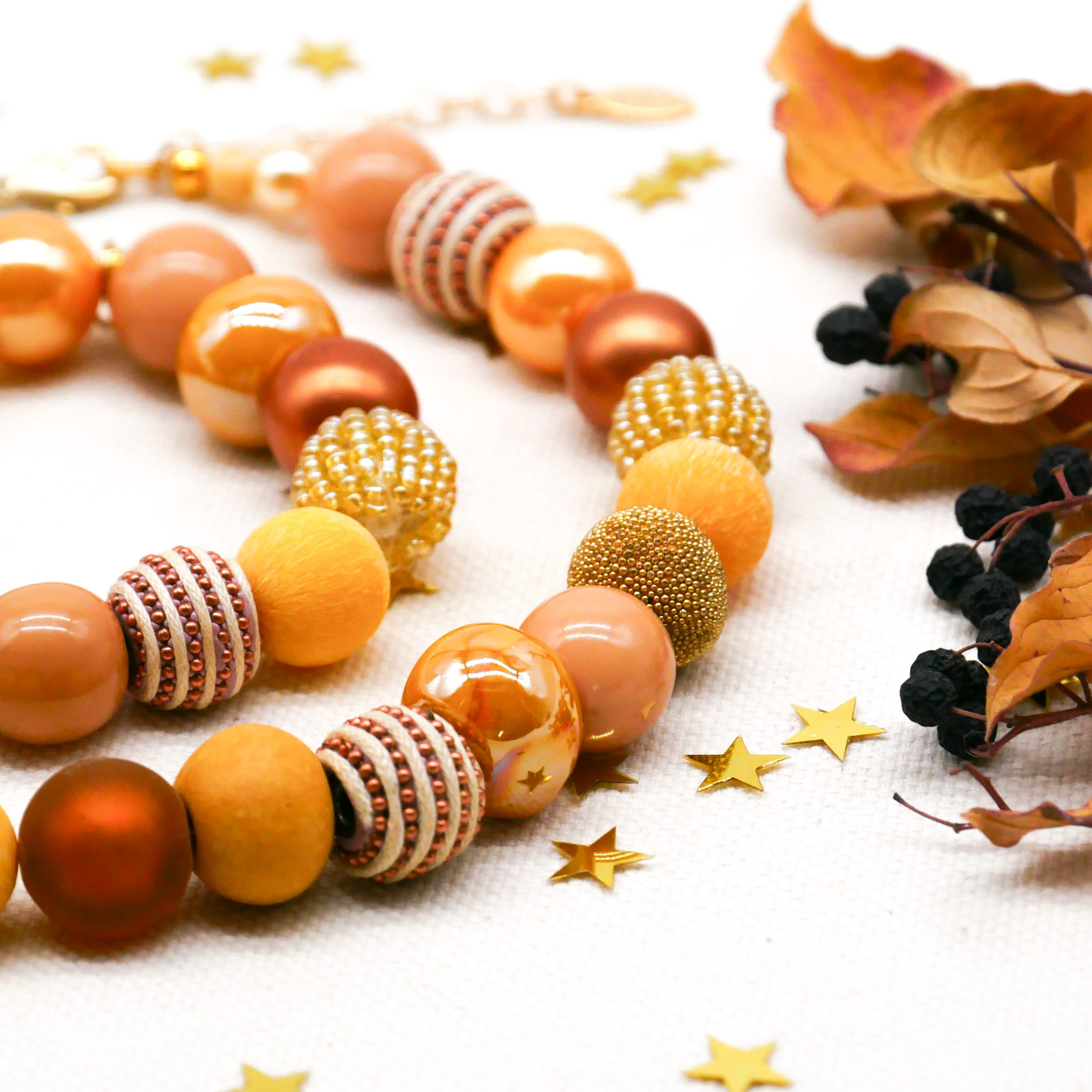  "Bollywood" Armband auf Gummi, sand