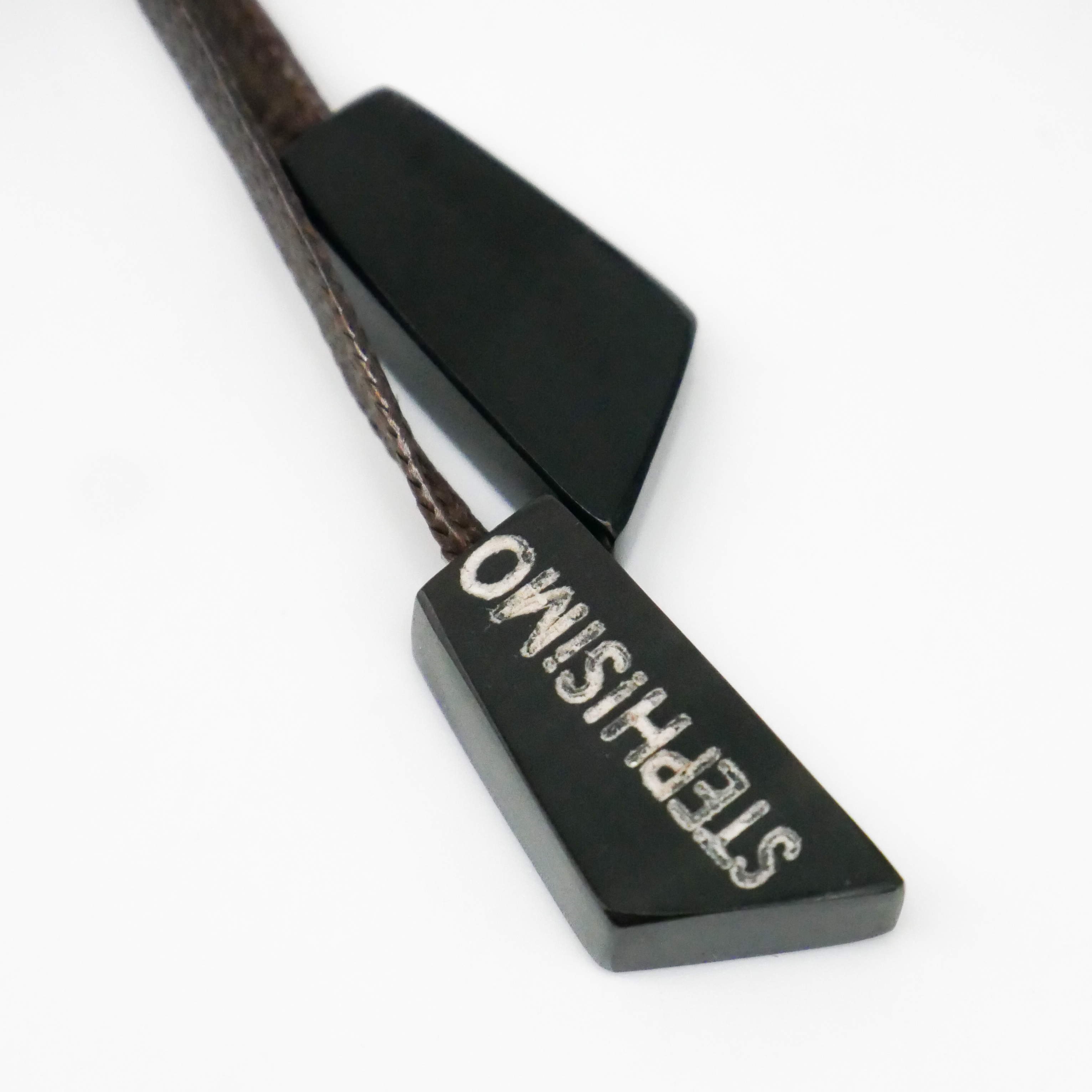  "Craft-Art", runder Hornanhänger Ø ca. 53 verspieltes Design, Syntetikband, marble Horn 