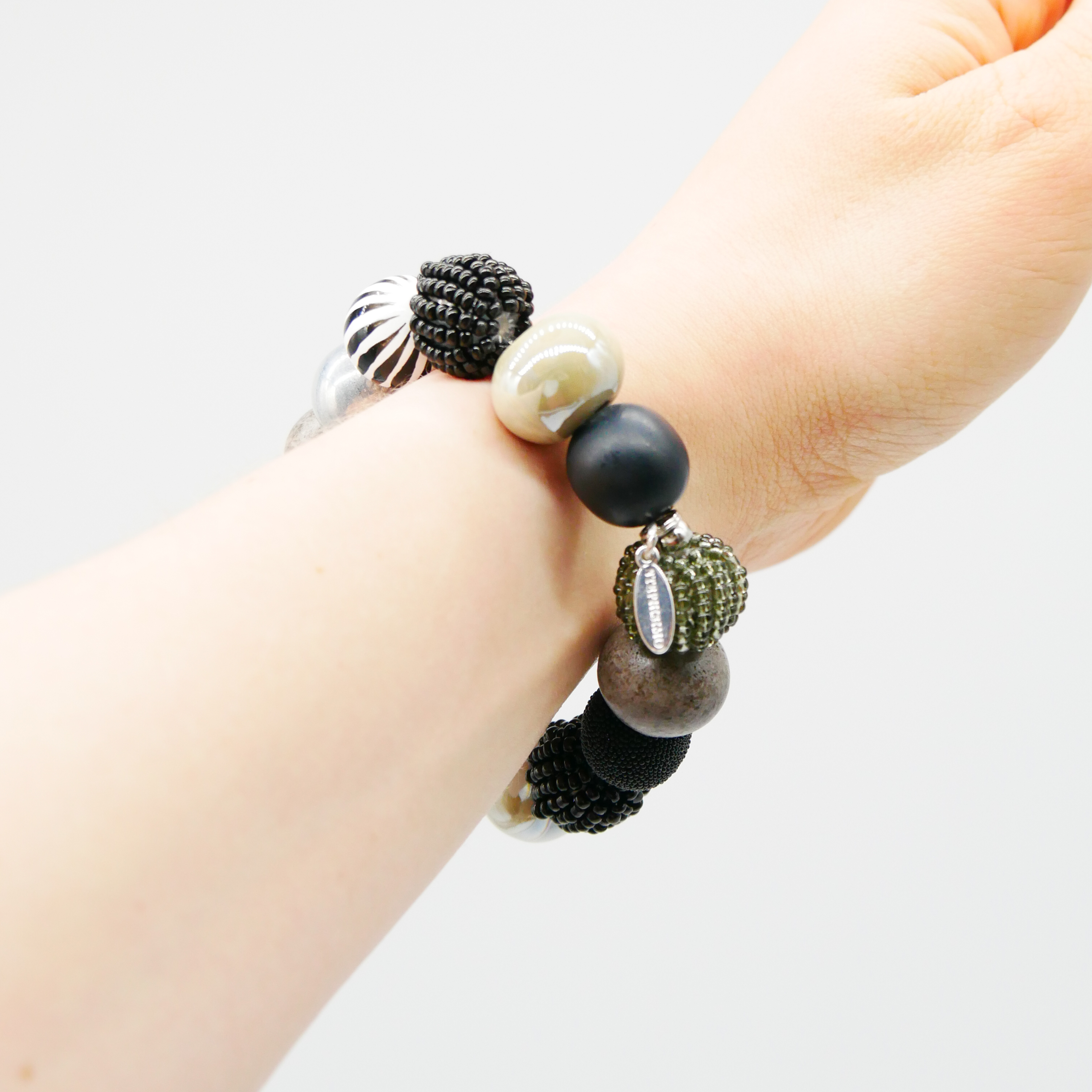 Armband auf Gummi zu "Bollywood", Gewitternacht Armband auf Gummi zu "Bollywood", Gewitternacht
