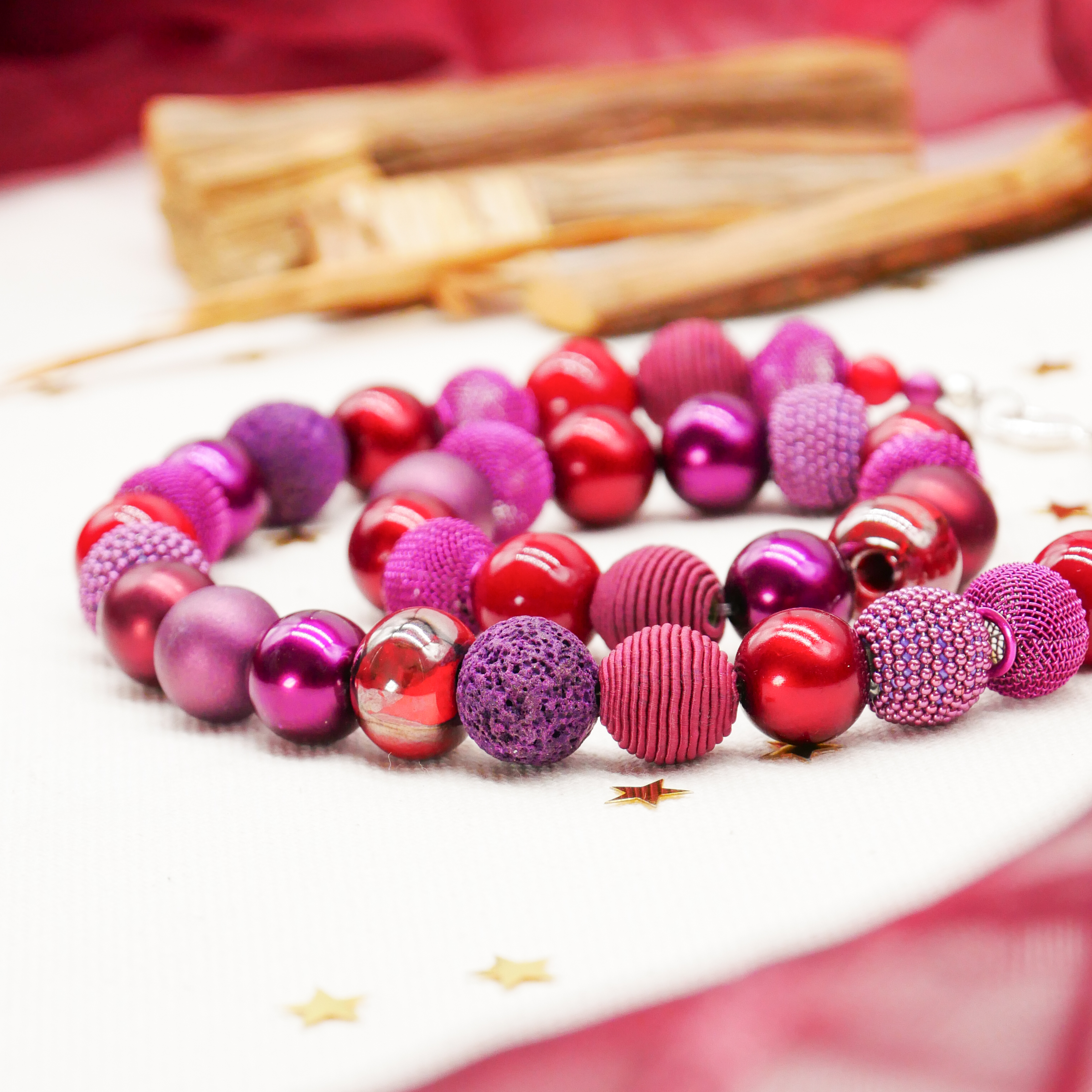  "Bollywood" Armband auf Gummi, burgunder