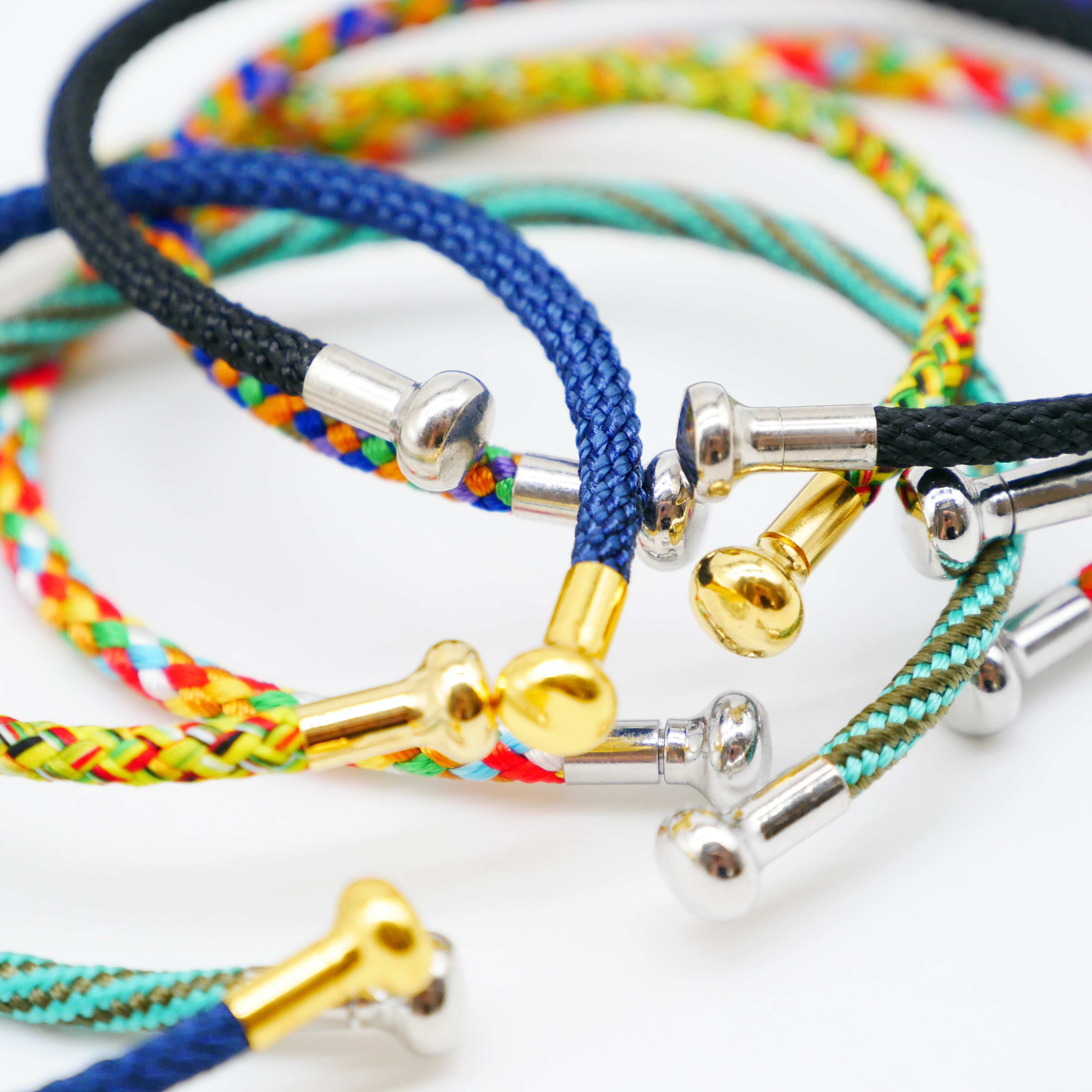 "Summer Feeling", dunkelblaues Armband mit abschraubbarer Endkappe gold "Summer Feeling", dunkelblaues Armband mit abschraubbarer Endkappe gold
