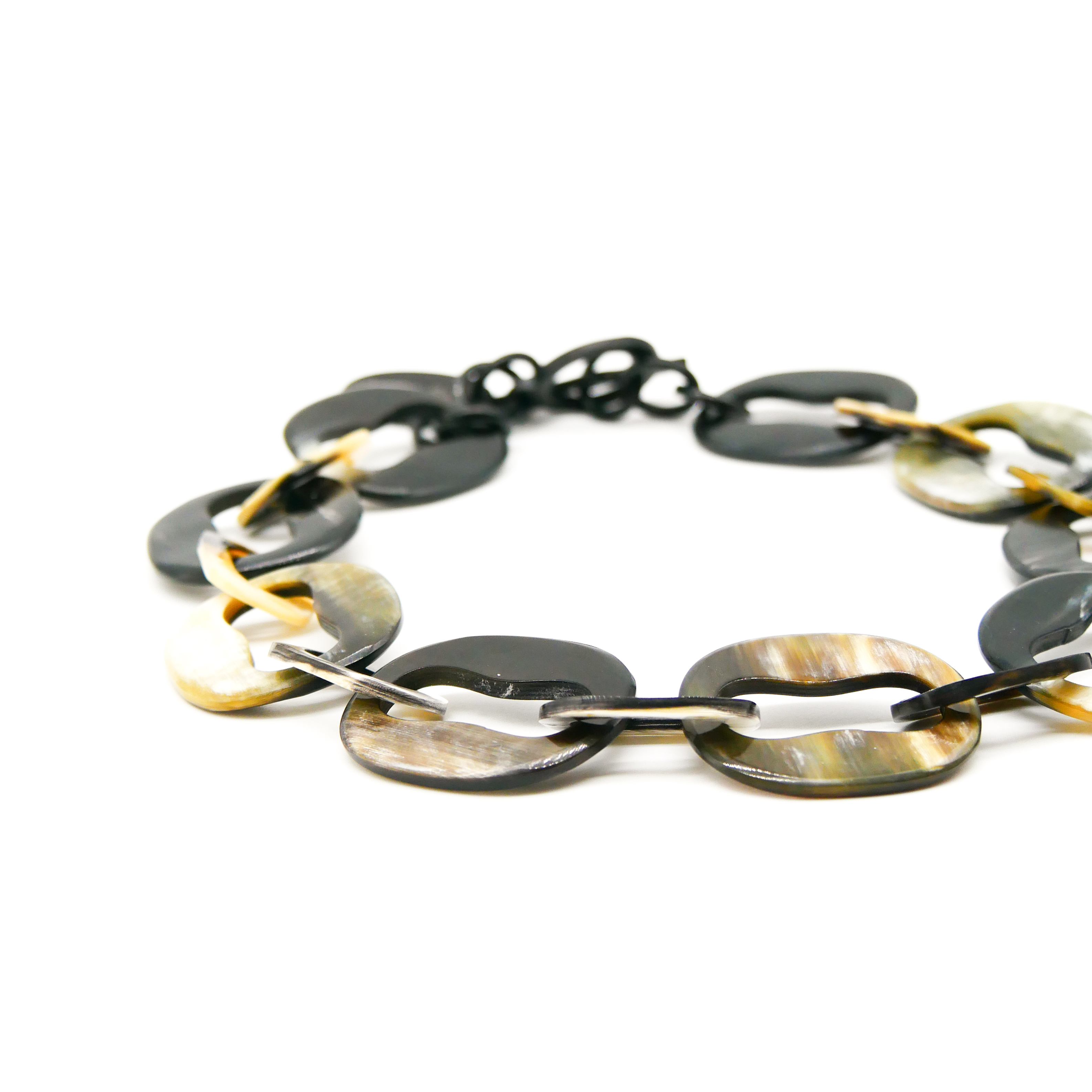 "Craft Art", kurze Kette Ovale mit Aussparung marble Horn "Craft Art", kurze Kette Ovale mit Aussparung marble Horn