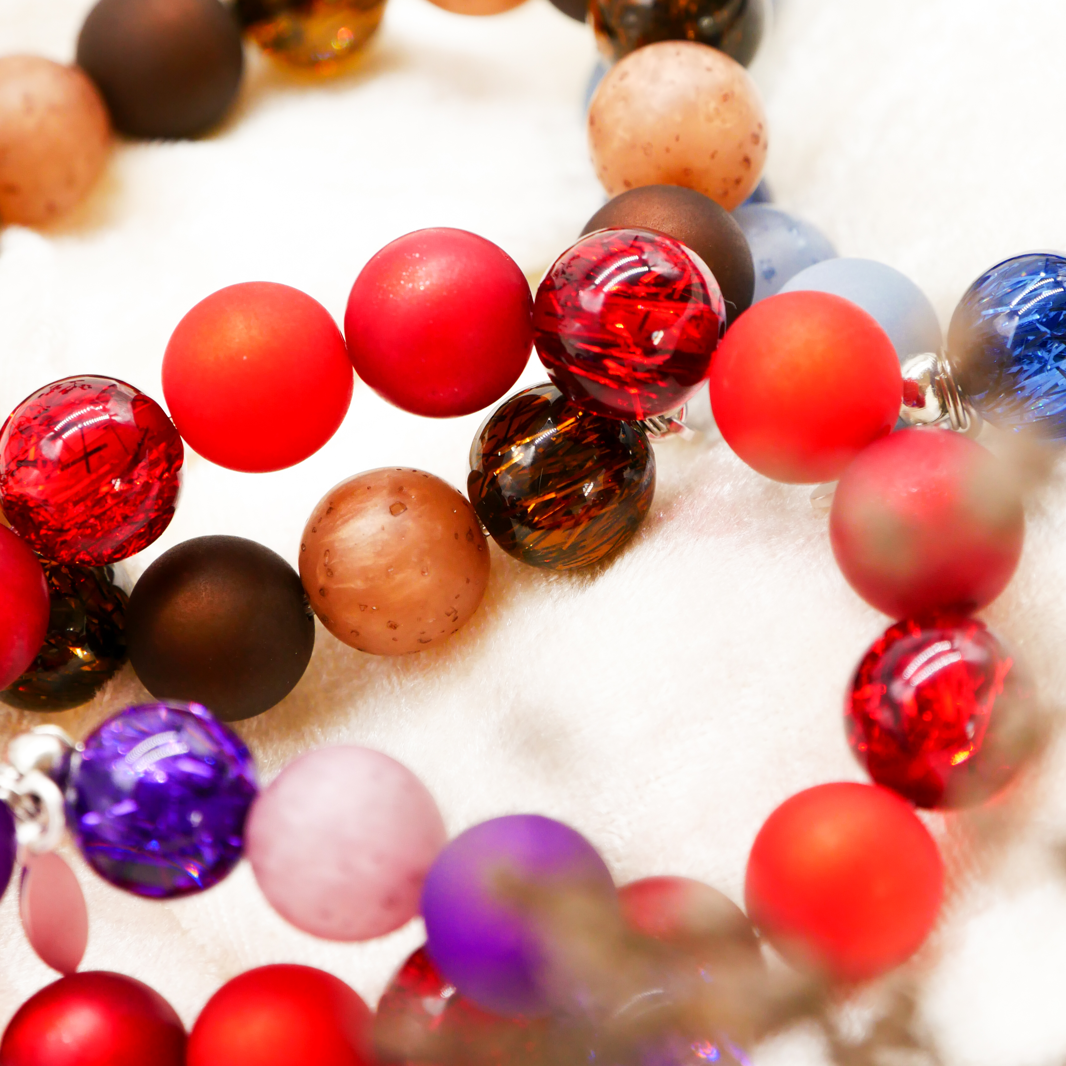 "Color Explosion" Armband auf Gummi Polarisperlen - perlenzian "Color Explosion" Armband auf Gummi Polarisperlen - perlenzian