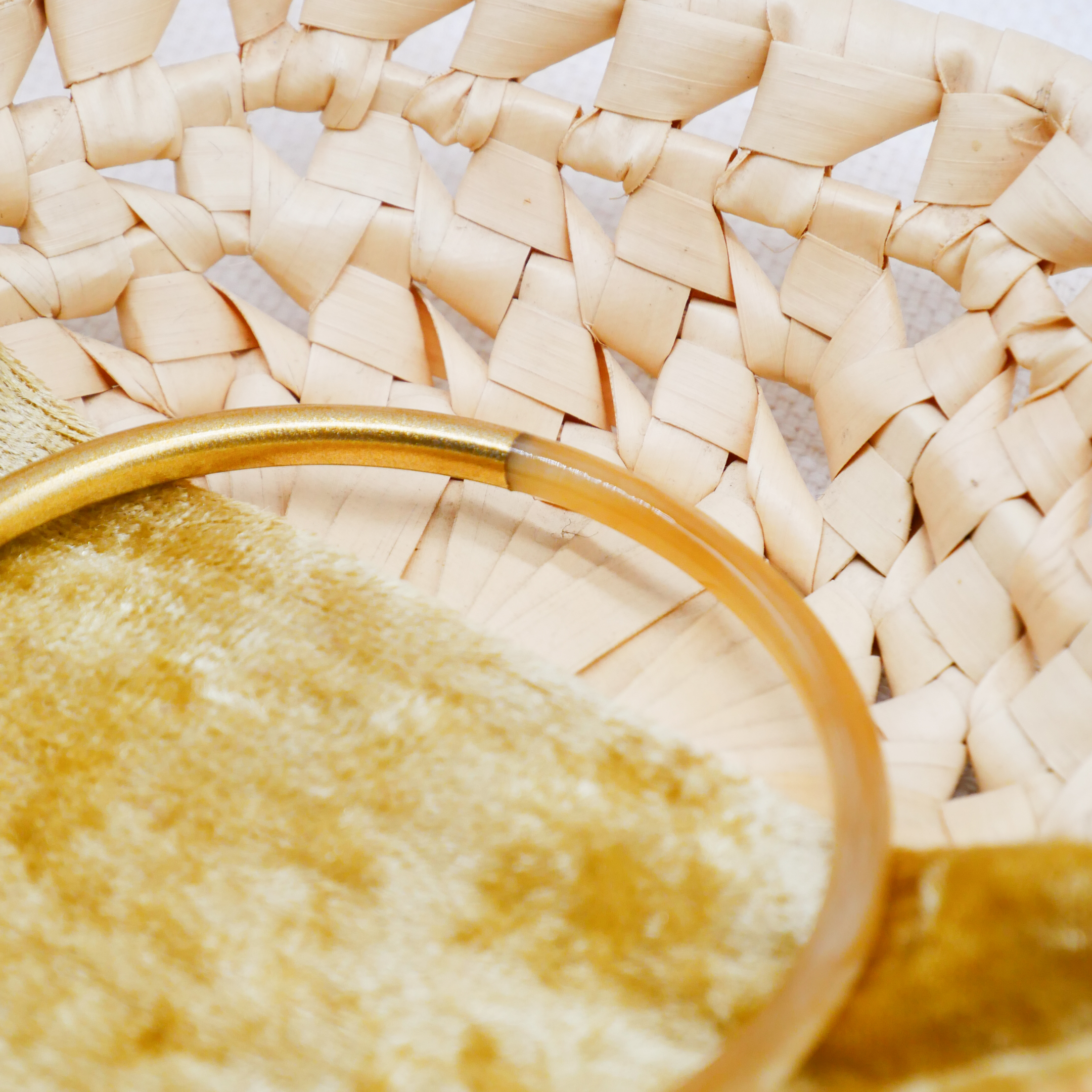  "Craft Art" zarter Armreif, weißes Horn, Lack gold