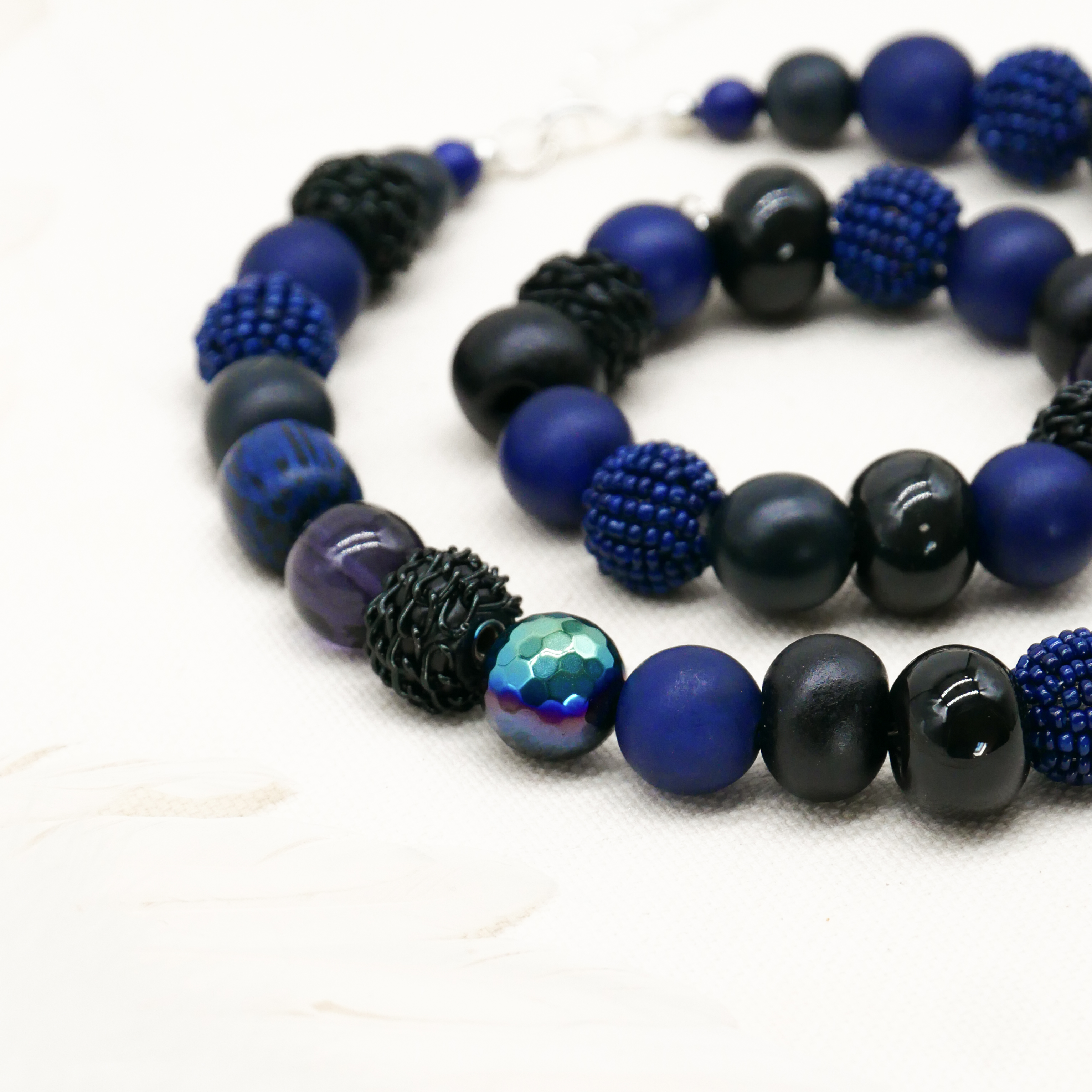  "Bollywood" Armband auf Gummi, mitternachtsblau