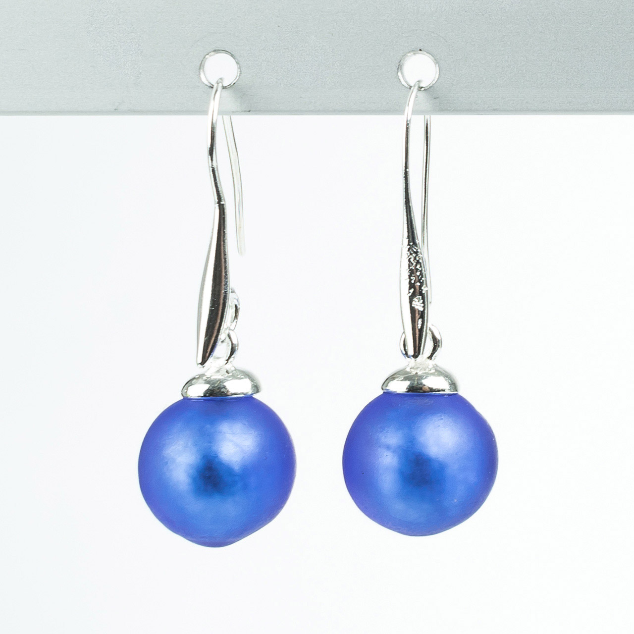 Lampenperlen-Ohrhänger aus handgefertigten Glasperlen, 12 mm, saphirblau matt