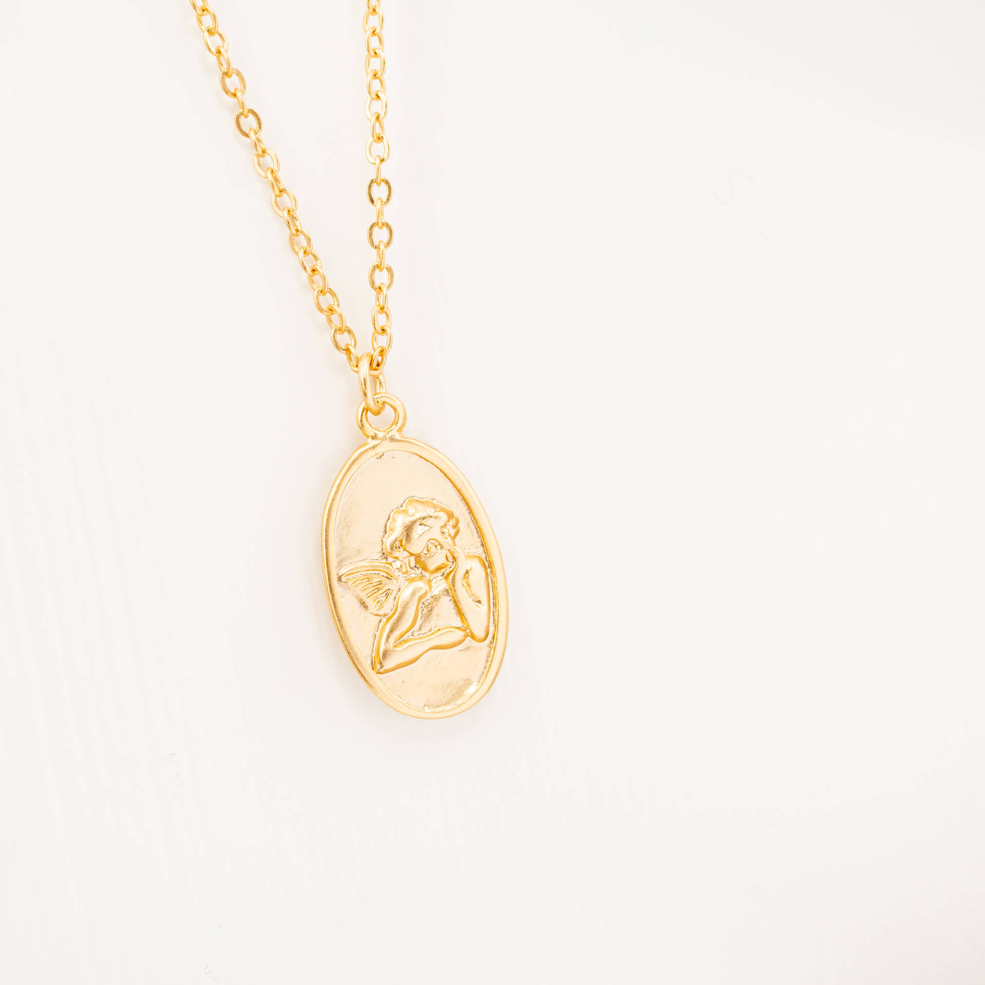 "Fine Filigré" feine lange Metallkette, Münze mit Engels Motiv, vergoldet
