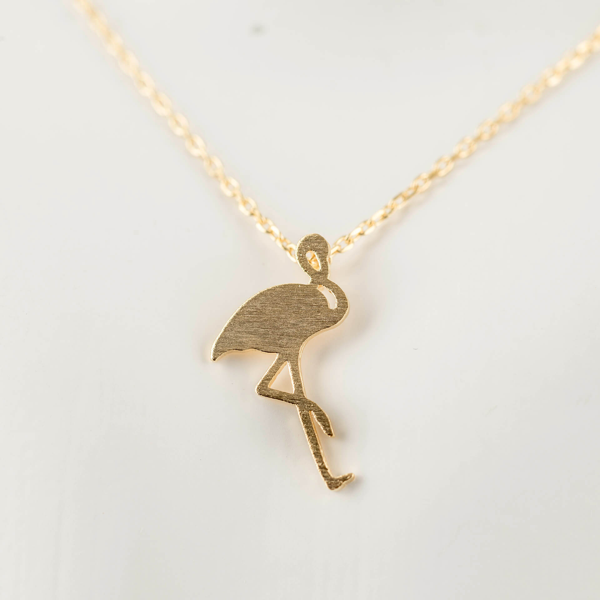 "Fine Filigré" feine kurze Metallkette, Flamingo, vergoldet