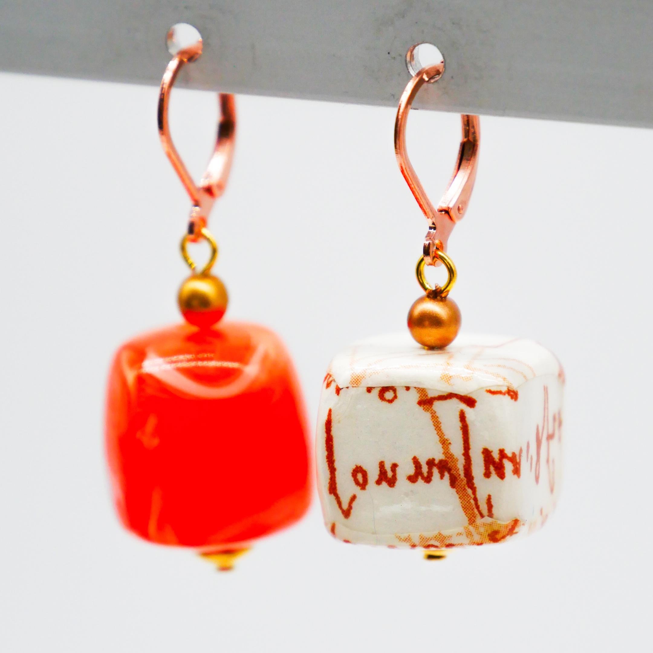"Summer-Feeling" Ohrring "Cube" Resin- und Papercoated Perlen, orange