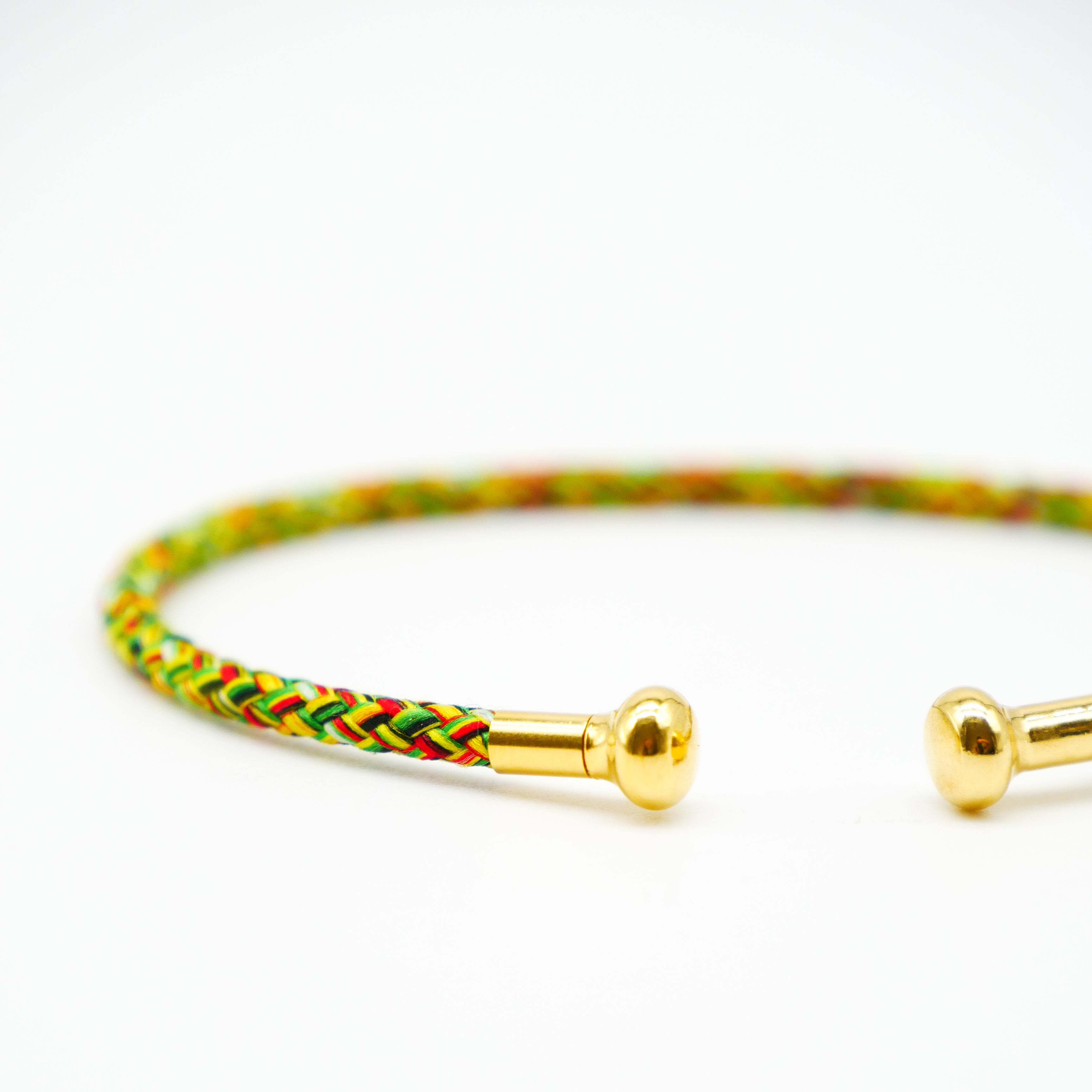 "Summer Feeling", hellgrün Armband mit abschraubbarer Endkappe gold "Summer Feeling", hellgrün Armband mit abschraubbarer Endkappe gold