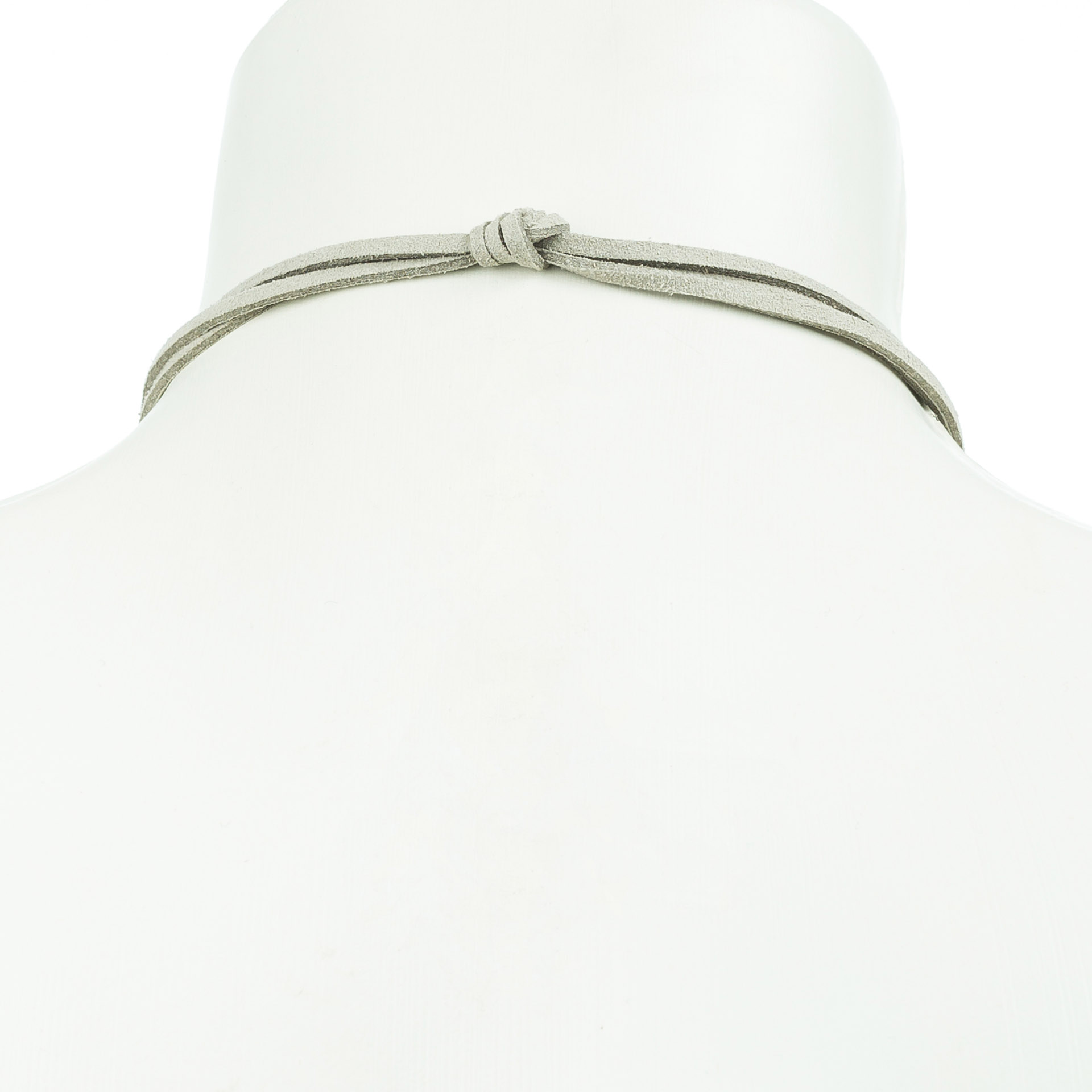 "Freshwater Pearls" lange 3-fach Kette, Süßwasserperlen auf Textilband hellgrau - weiß-grau