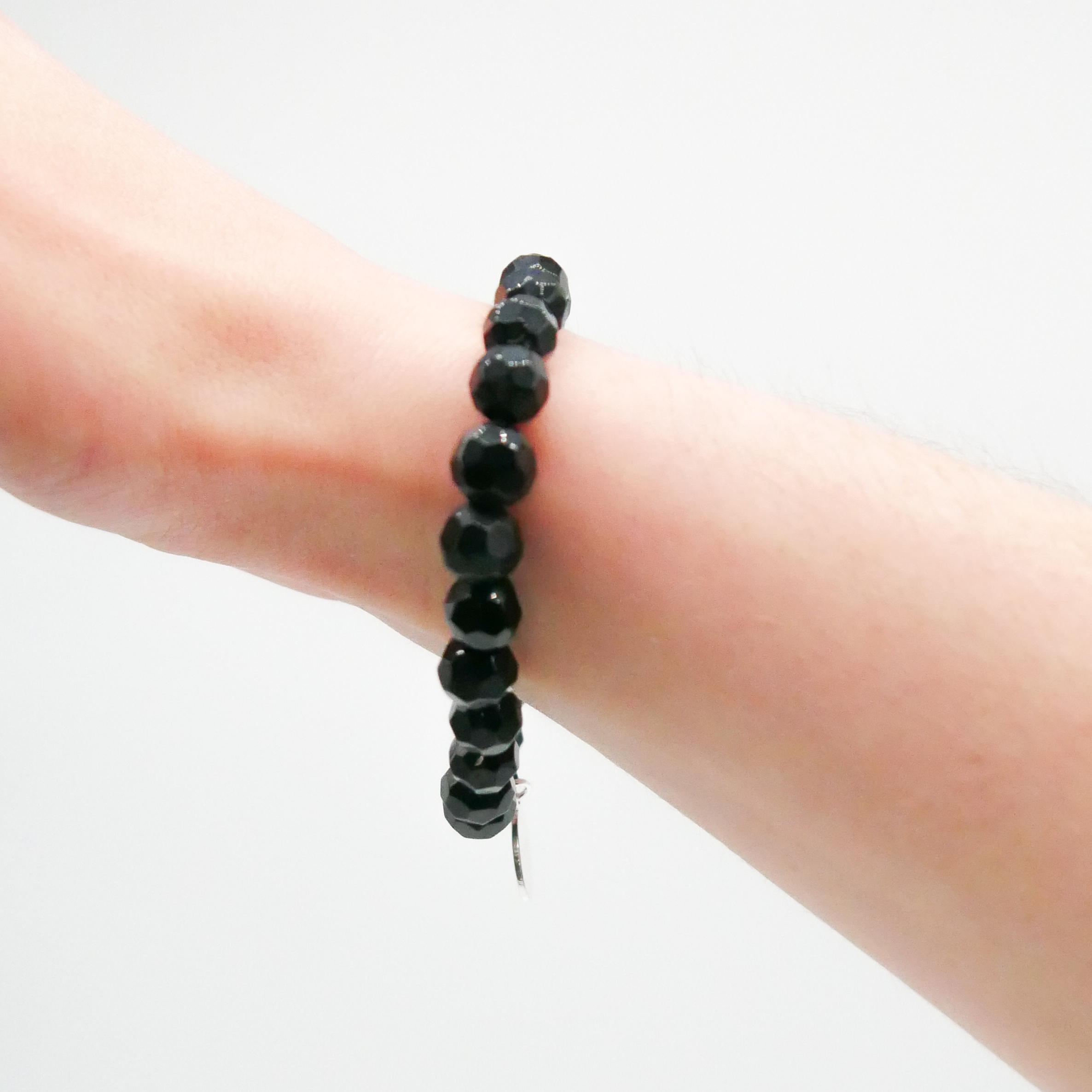  "Jet Schmuck" Armband auf Gummi schwarze facettierte Glasperlen Ø 8 mm 