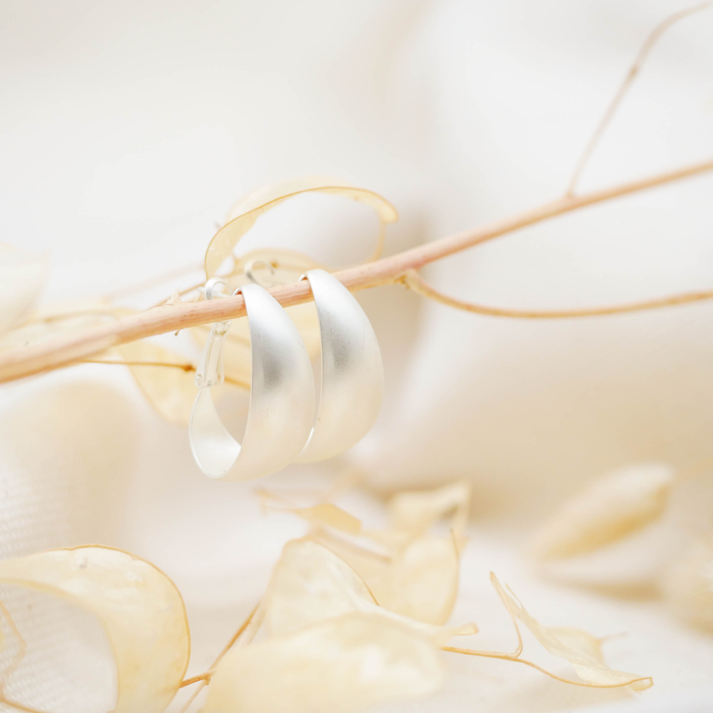 "Circle", creole earring Ø approx. 27mm, approx. 20mm smooth and curved, silver matt