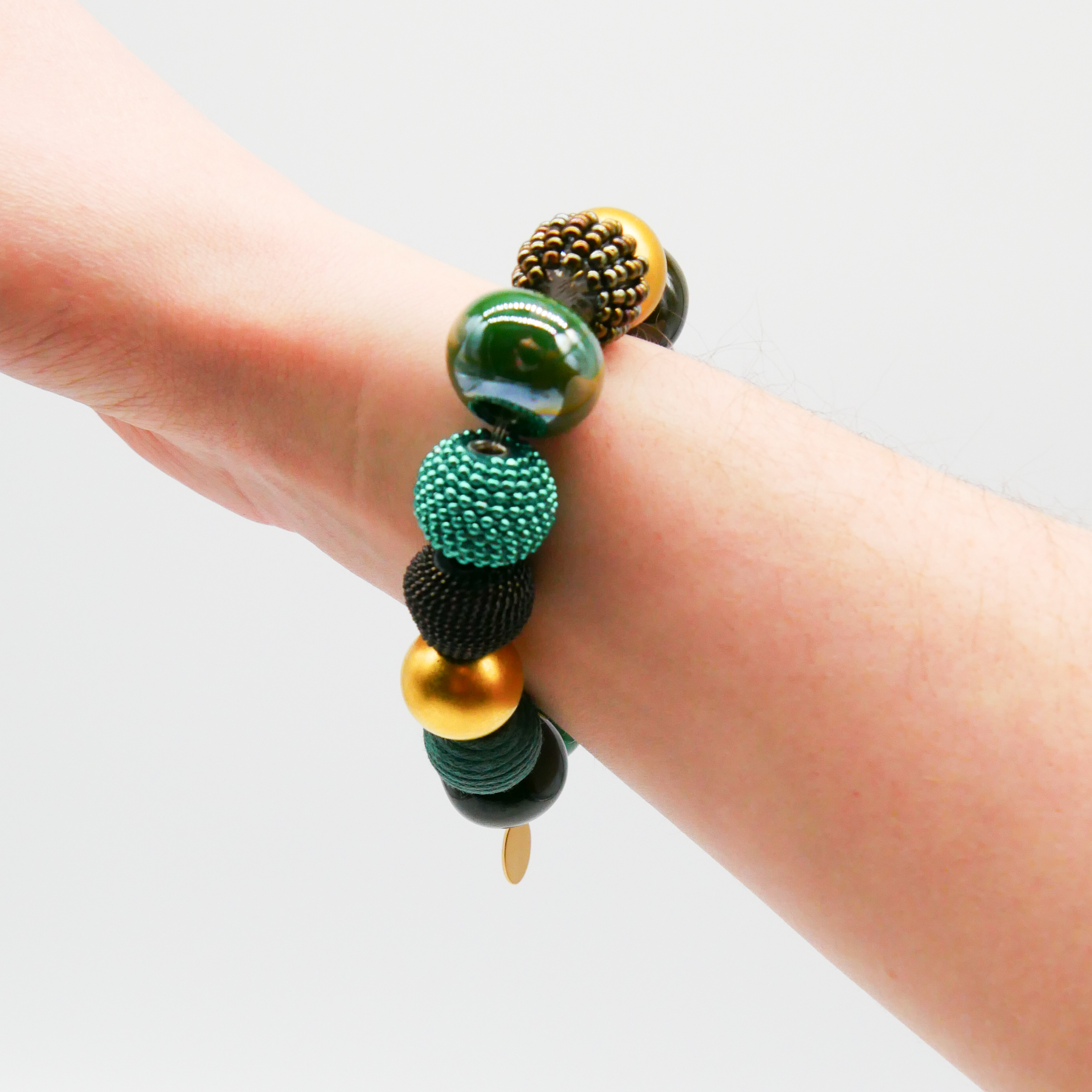  "Bollywood" Armband auf Gummi, burnt olive