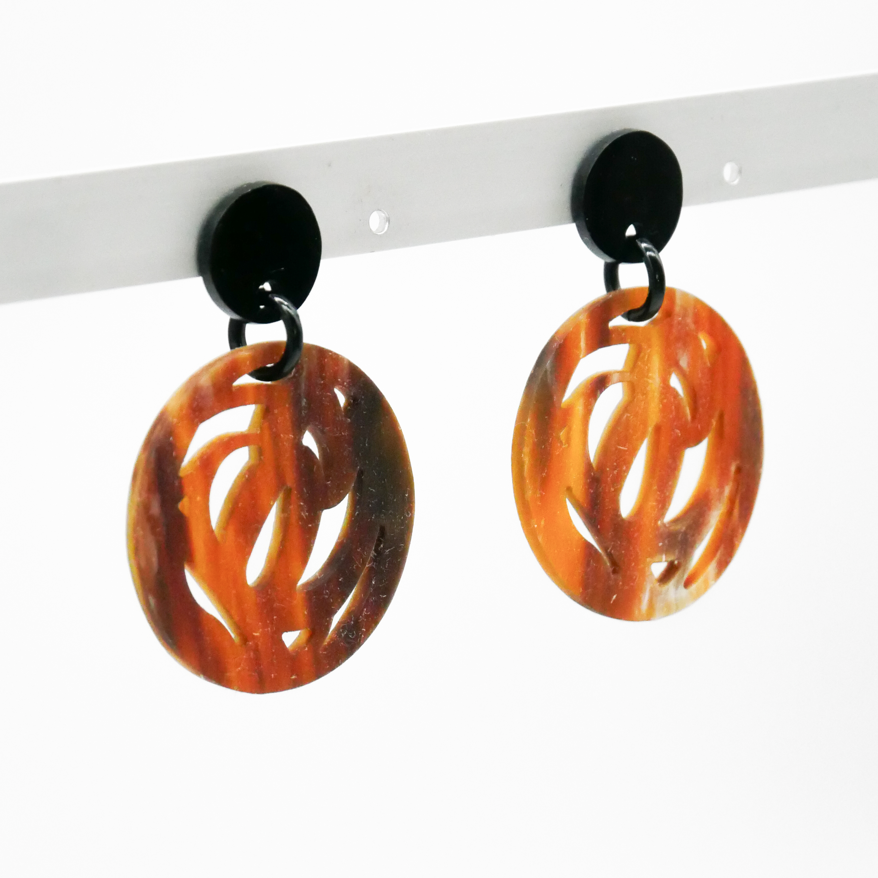  "Craft-Art", Ohrring Ø ca. 40 mm braunes Horn verspieltes Design 