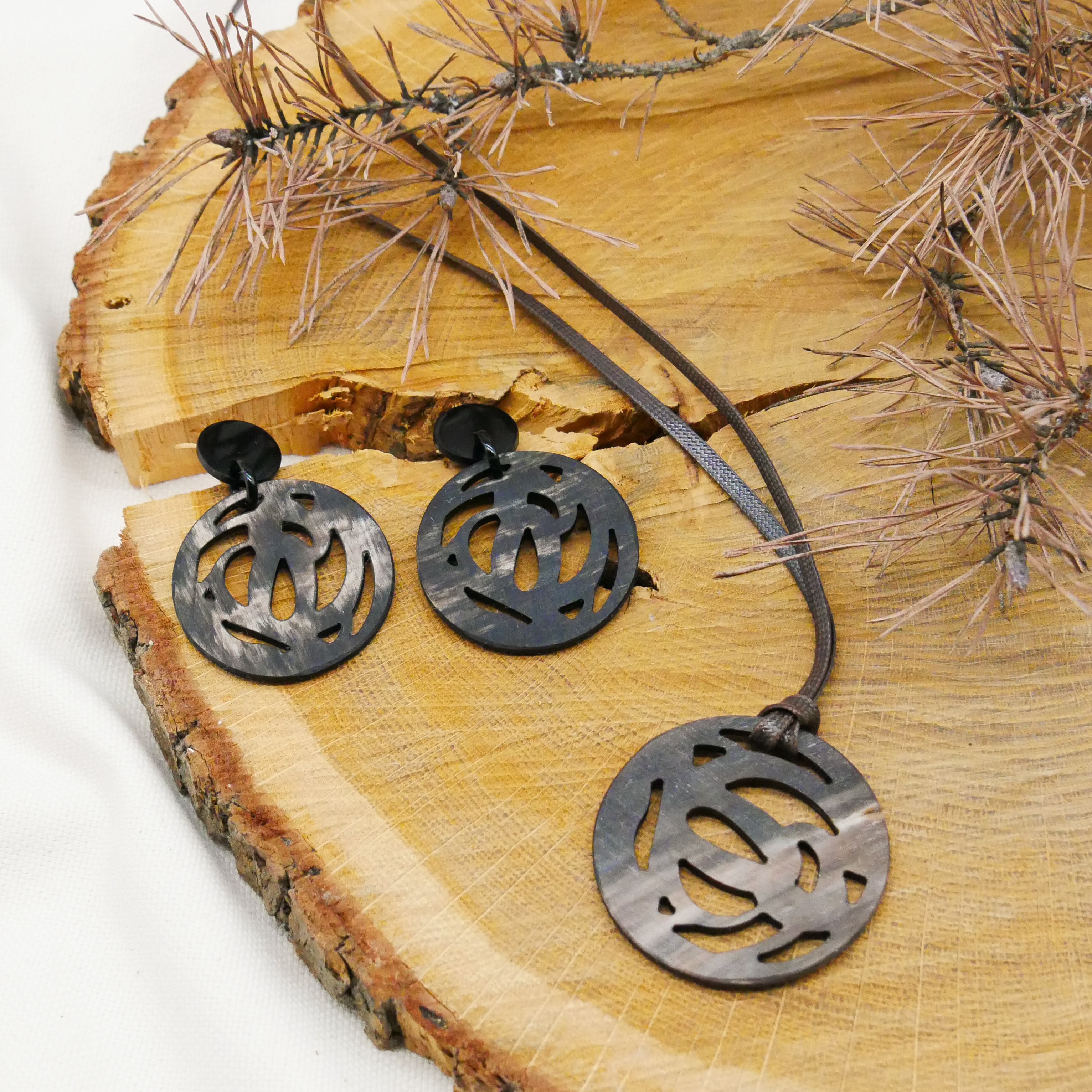  "Craft-Art", Ohrring Ø ca. 40 mm marble Horn verspieltes Design 