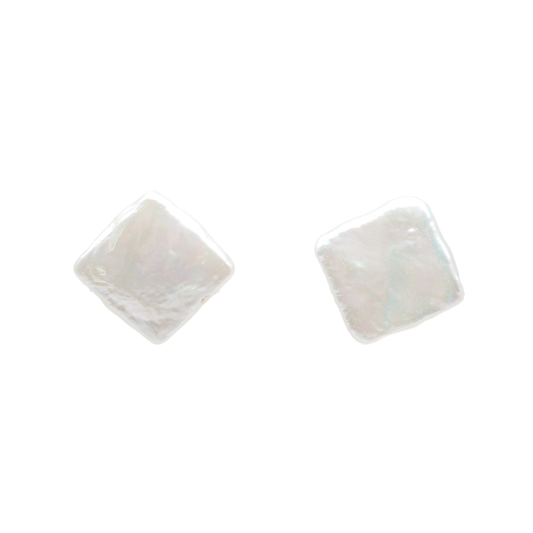 "Freshwater Pearls"  Ohrstecker "Quadrat" aus SWZ Perlen