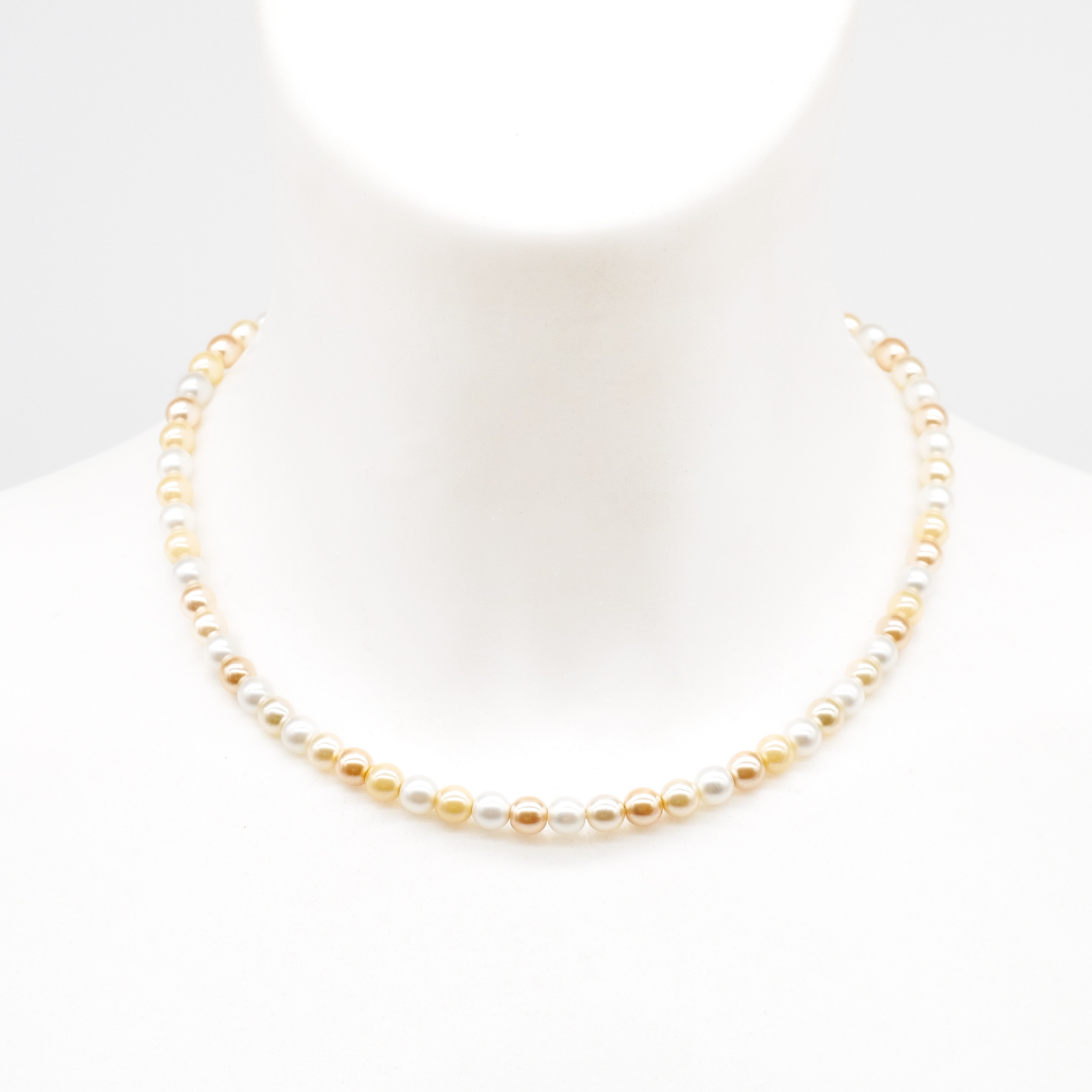 Short pearl necklace, orange