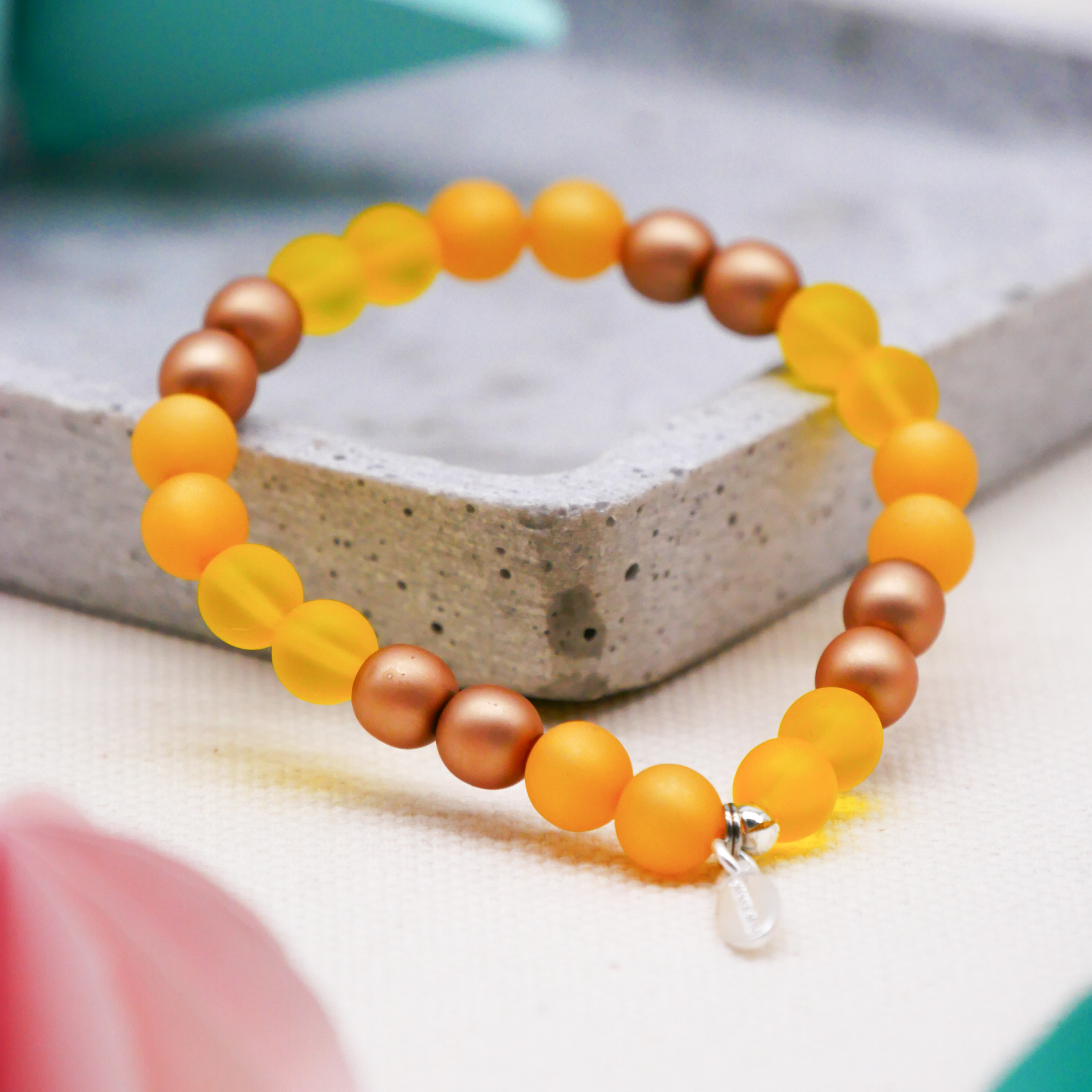  Color Explosion, Armband auf Gummi Ø 8 mm, Glas- und Polaris Perlen, Sonne gold-gelb