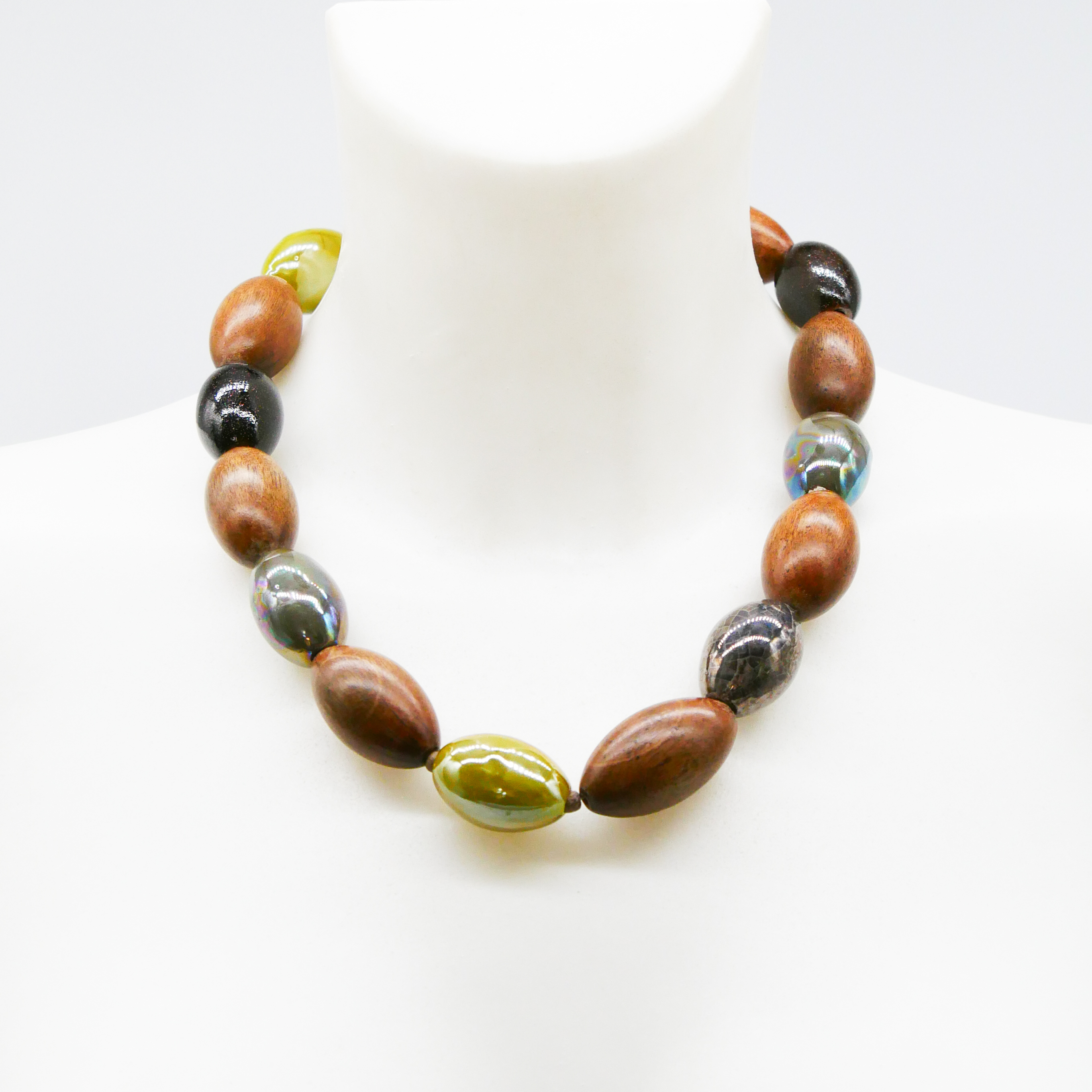  "Woodland", Kette "Olive", Greywood Holzolive und Keramik Oliven, graue und grüne Töne