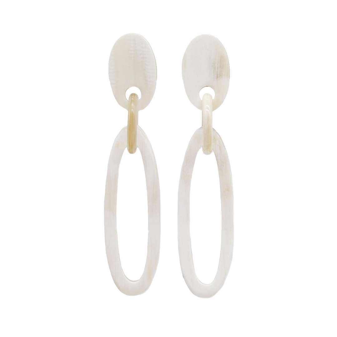 Horn Ohrhänger, ovales Element, white horn