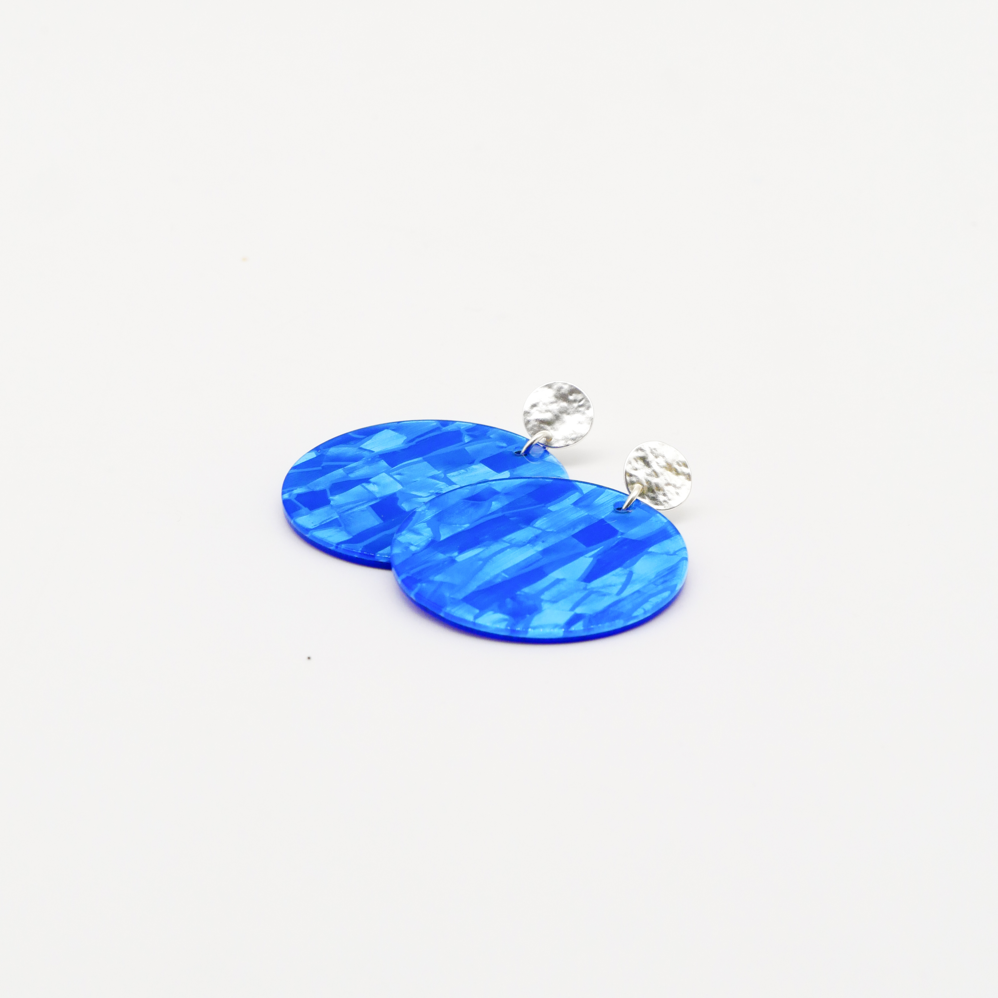 "Color Explosion", Ohrstecker Scheibe Ø 40 mm, Oberteil Ø 10 mm vergoldet, blue pearl "Color Explosion", Ohrstecker Scheibe Ø 40 mm, Oberteil Ø 10 mm vergoldet, blue pearl