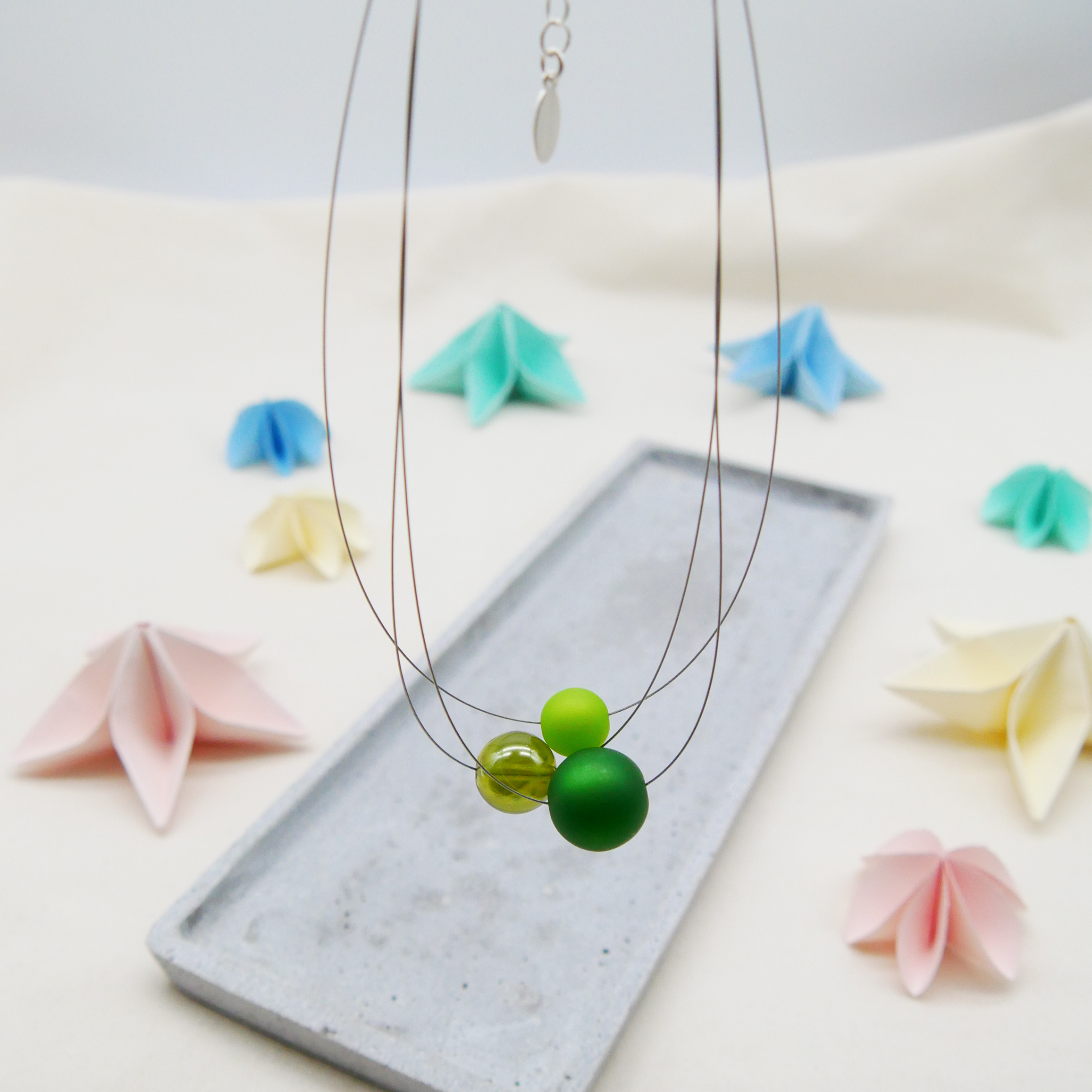  Color Explosion, kurze 3-Strang Kette "Planet" - Uranus grün