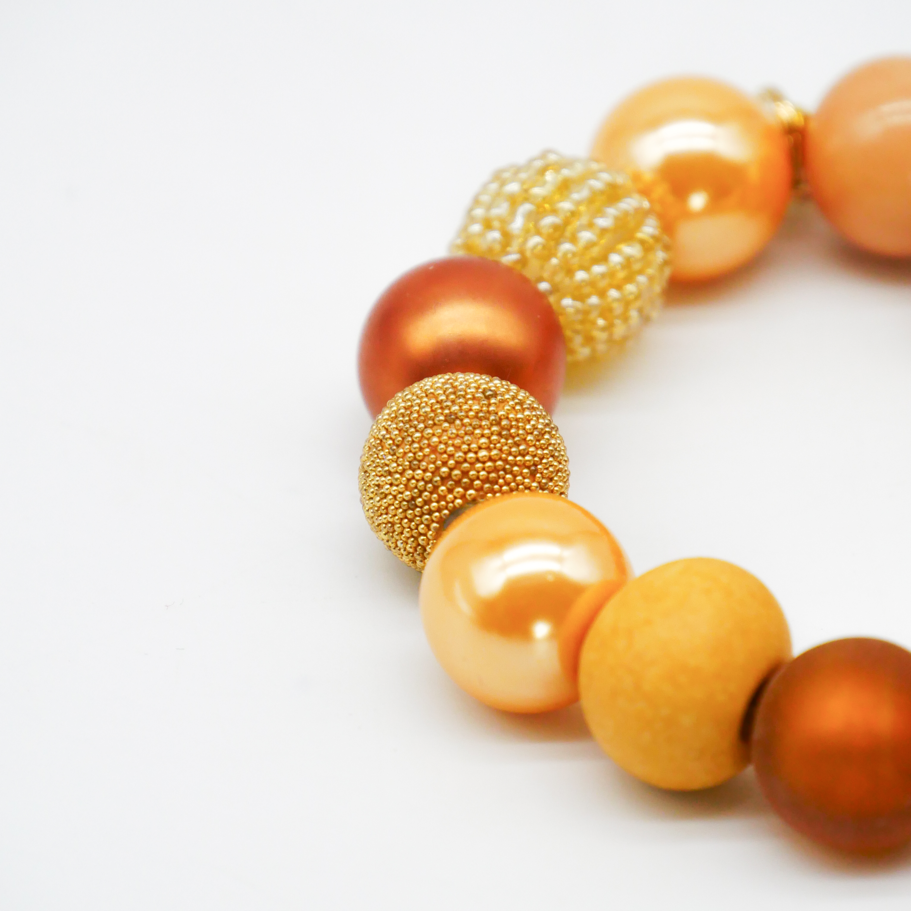  "Bollywood" Armband auf Gummi, sand