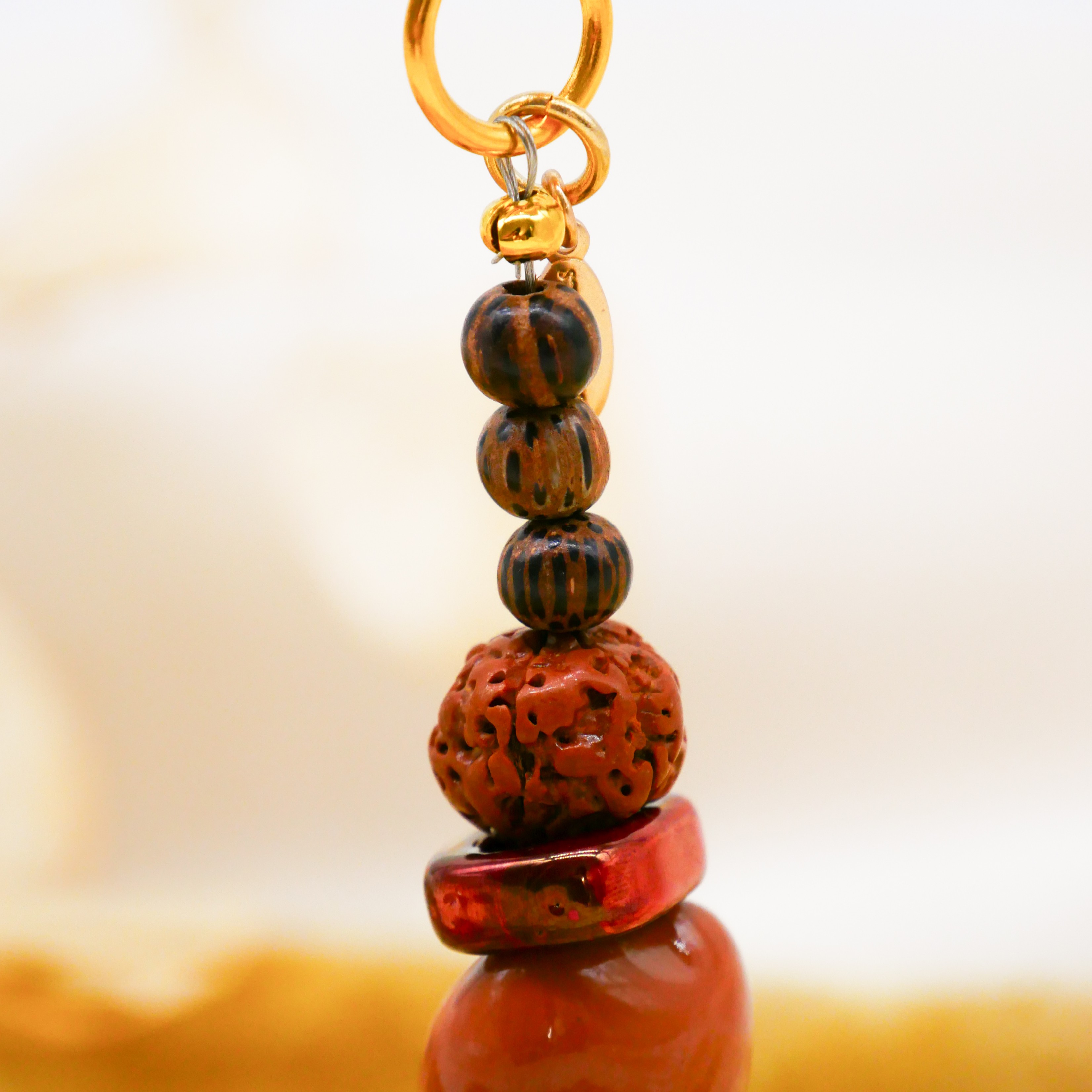 "Lucky Pendant" Anhänger, 1 Strang Holz-Samenperle, Keramik- und Knochenperle "Lucky Pendant" Anhänger, 1 Strang Holz-Samenperle, Keramik- und Knochenperle