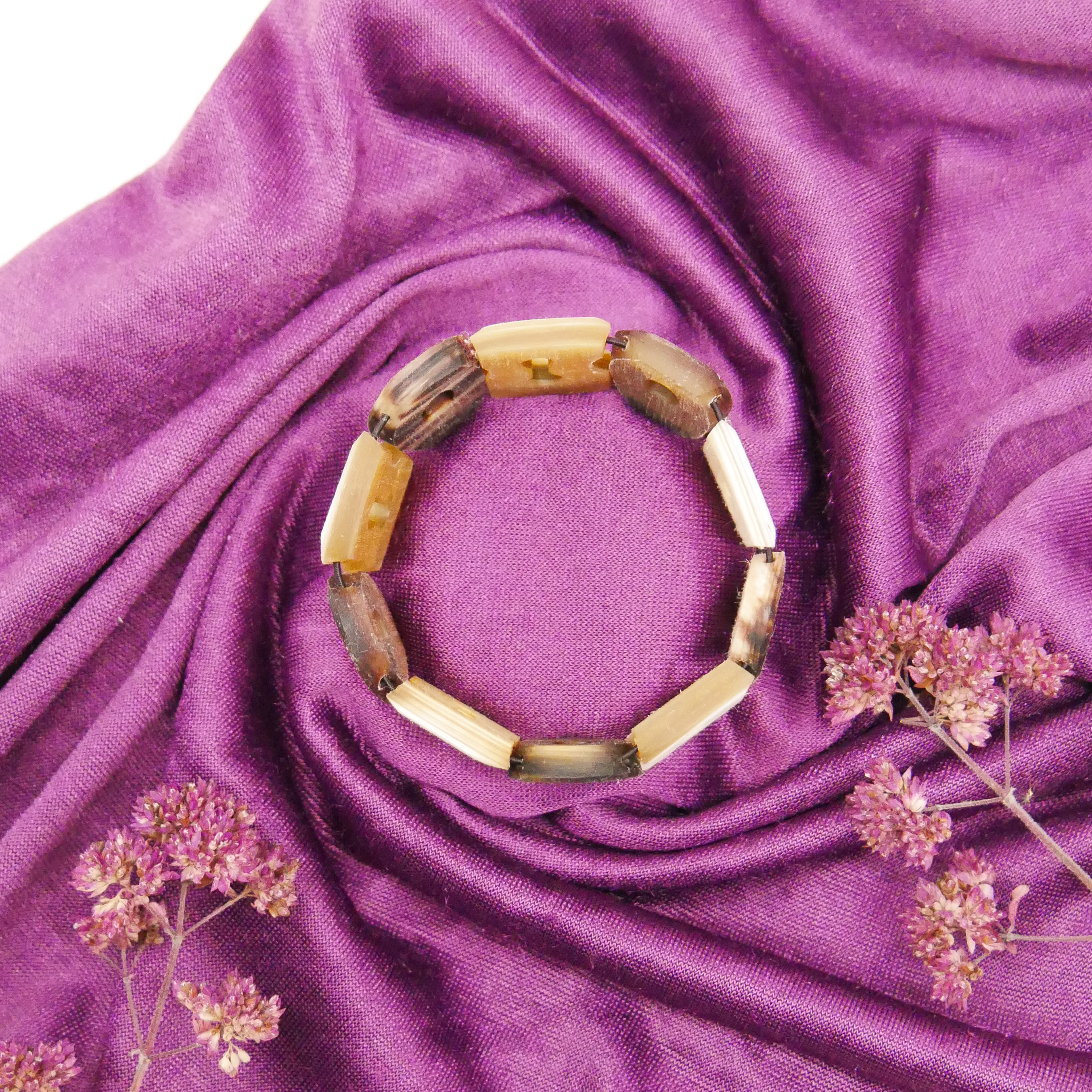  "Craft-Art", Horn Armband auf Gummi 35 mm breit, verschiedene Formen, braunes Horn 