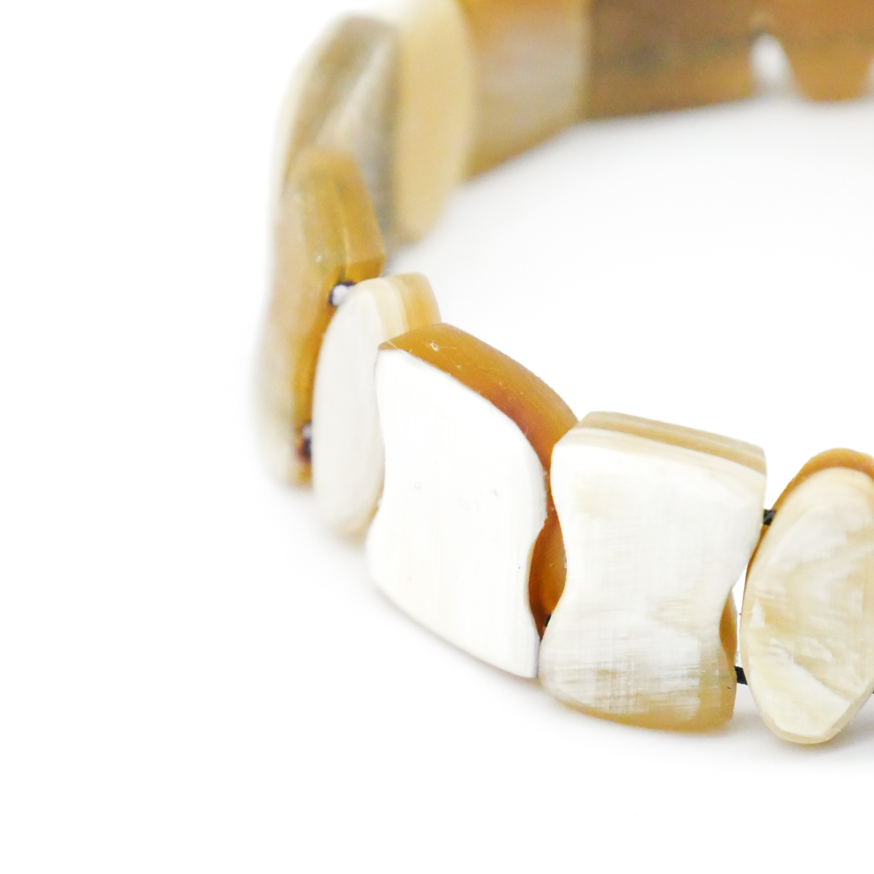  "Craft-Art", Horn Armband auf Gummi verschiedene Formen, weißes Horn matt 