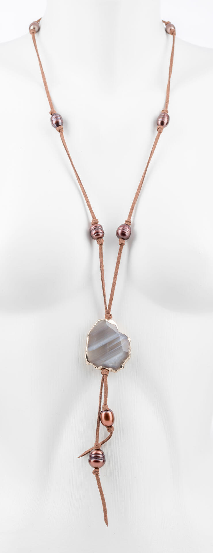 "Freshwater Pearls" long necklace with brown freshwater pearls and agate pendant - brown