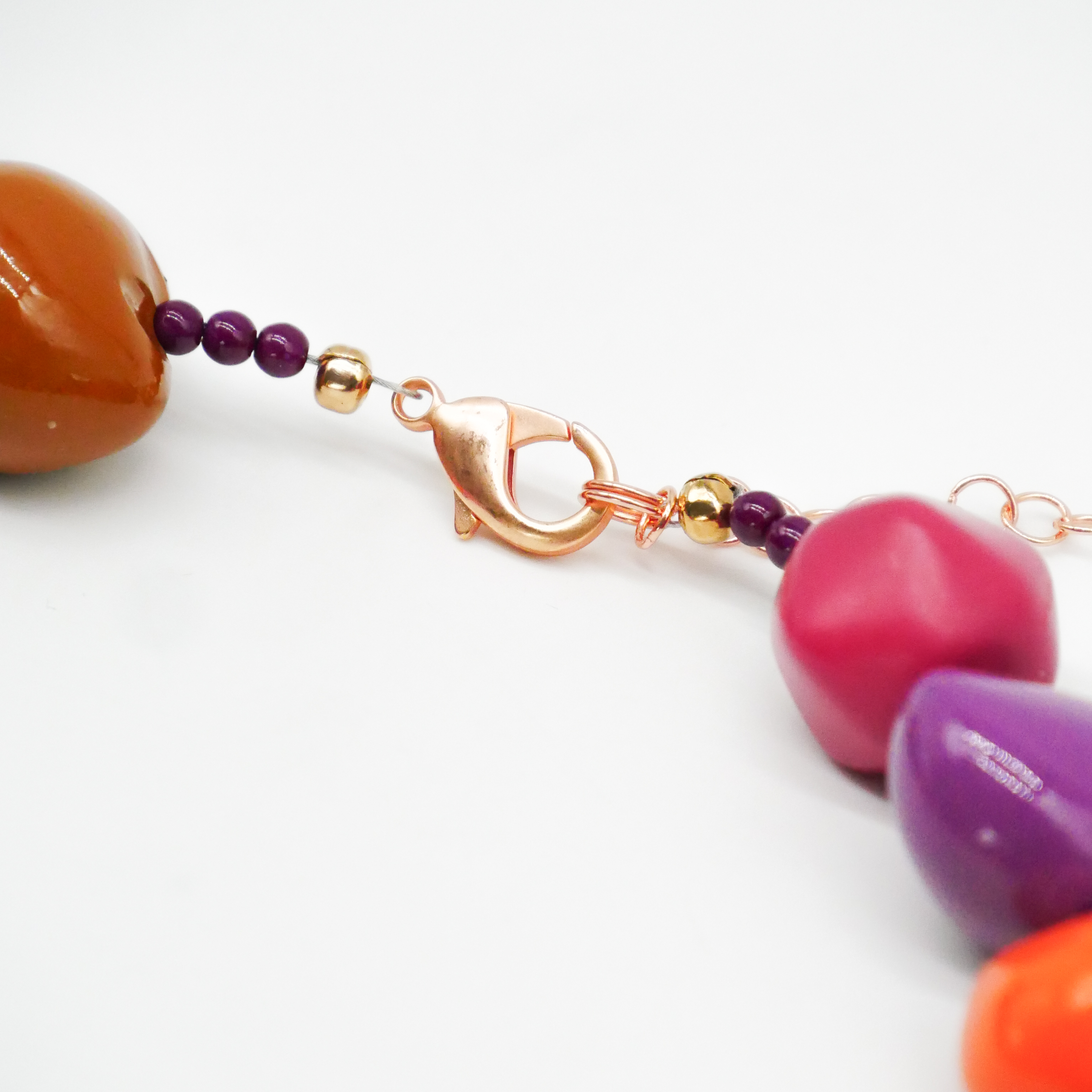  "Summer Feeling" Kette ca. 60 cm, Lumba Samen, Glasperlen, Resin Perle, blumenwiese